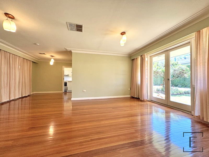 11 Tallgums Avenue, West Pennant Hills