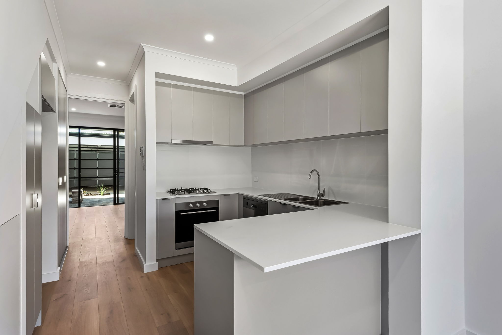 9E Elizabeth Street, Woodville West