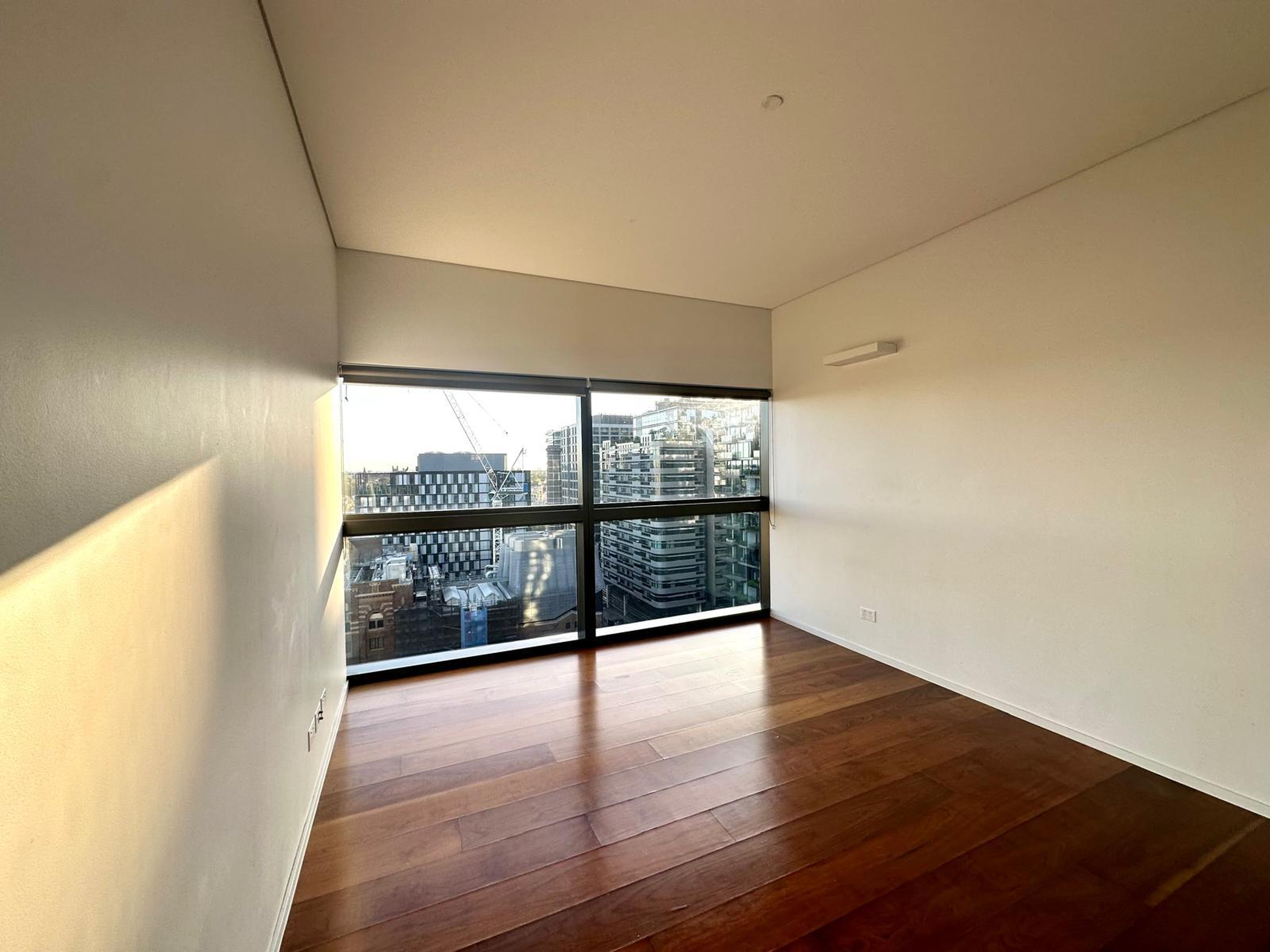 14131 / 8 Park Lane - Main View 1