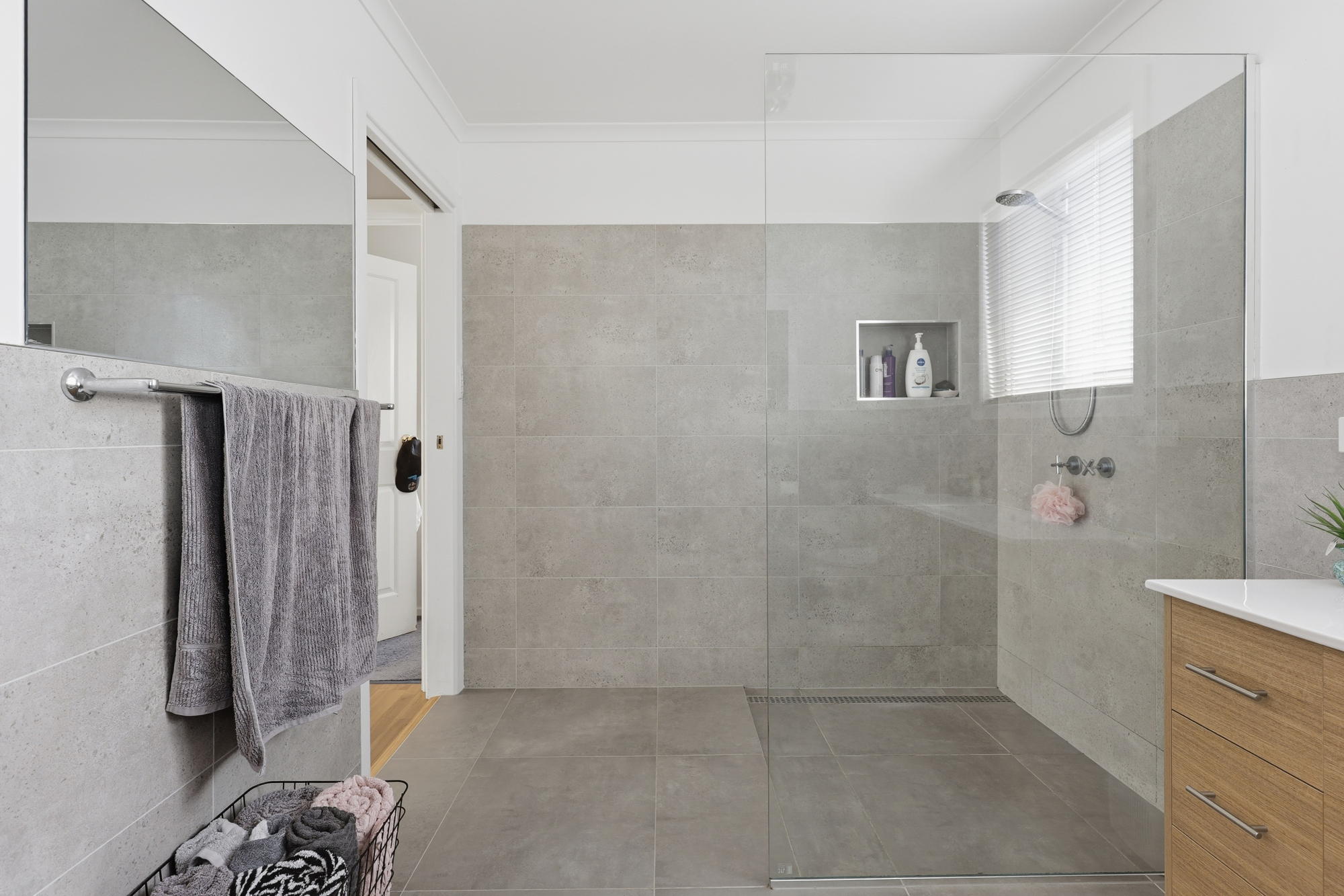 34 Belgrave Parade, Youngtown