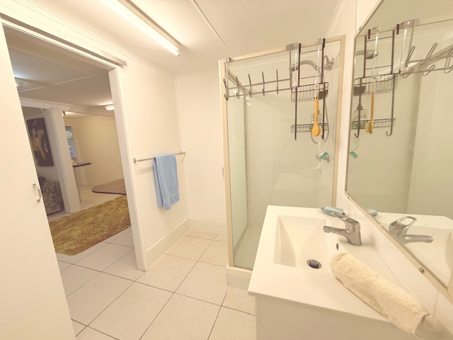 unit 1 / 16 Cedar Avenue, Taranganba