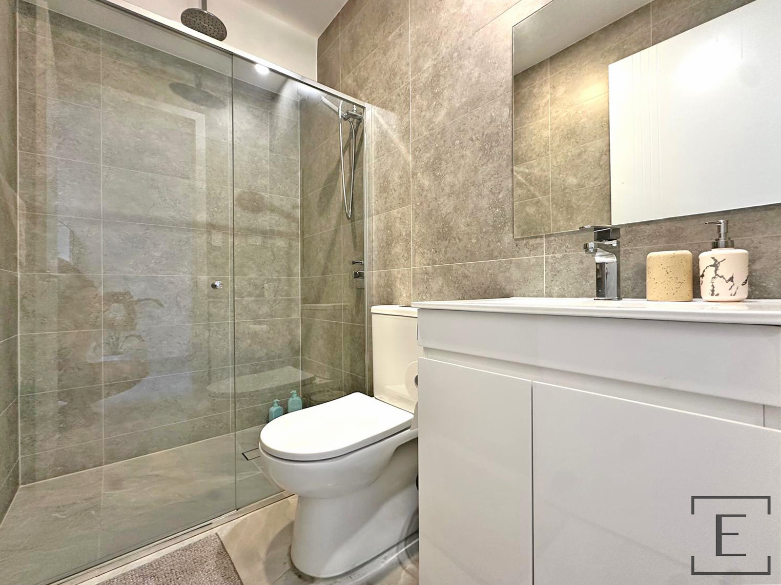 4 / 3A Stapleton Street, Wentworthville