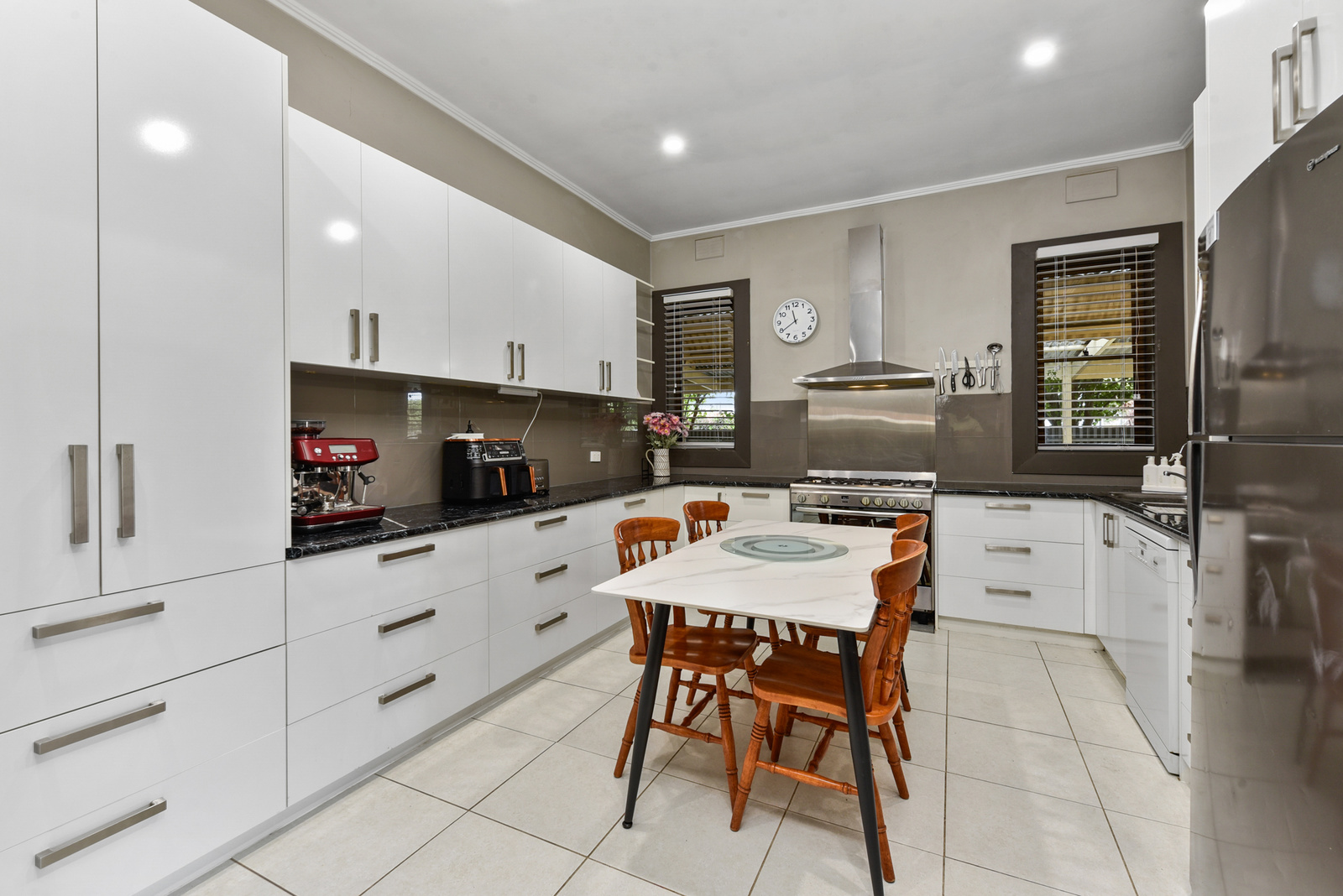 112 Jubilee Highway East, Mount Gambier