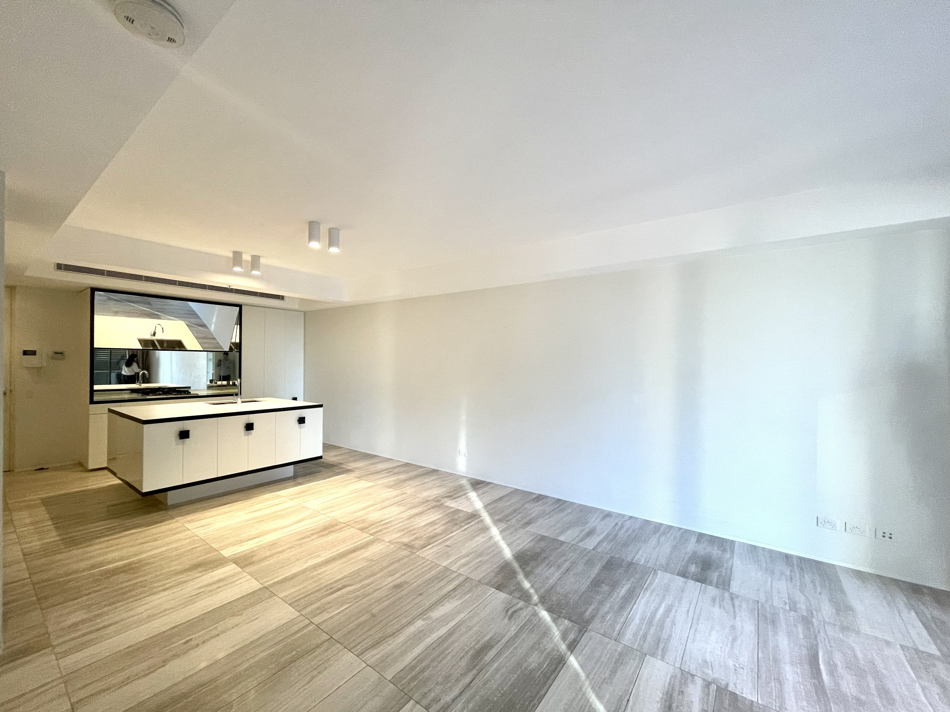 1606 / 178 Thomas Street - Main View 2