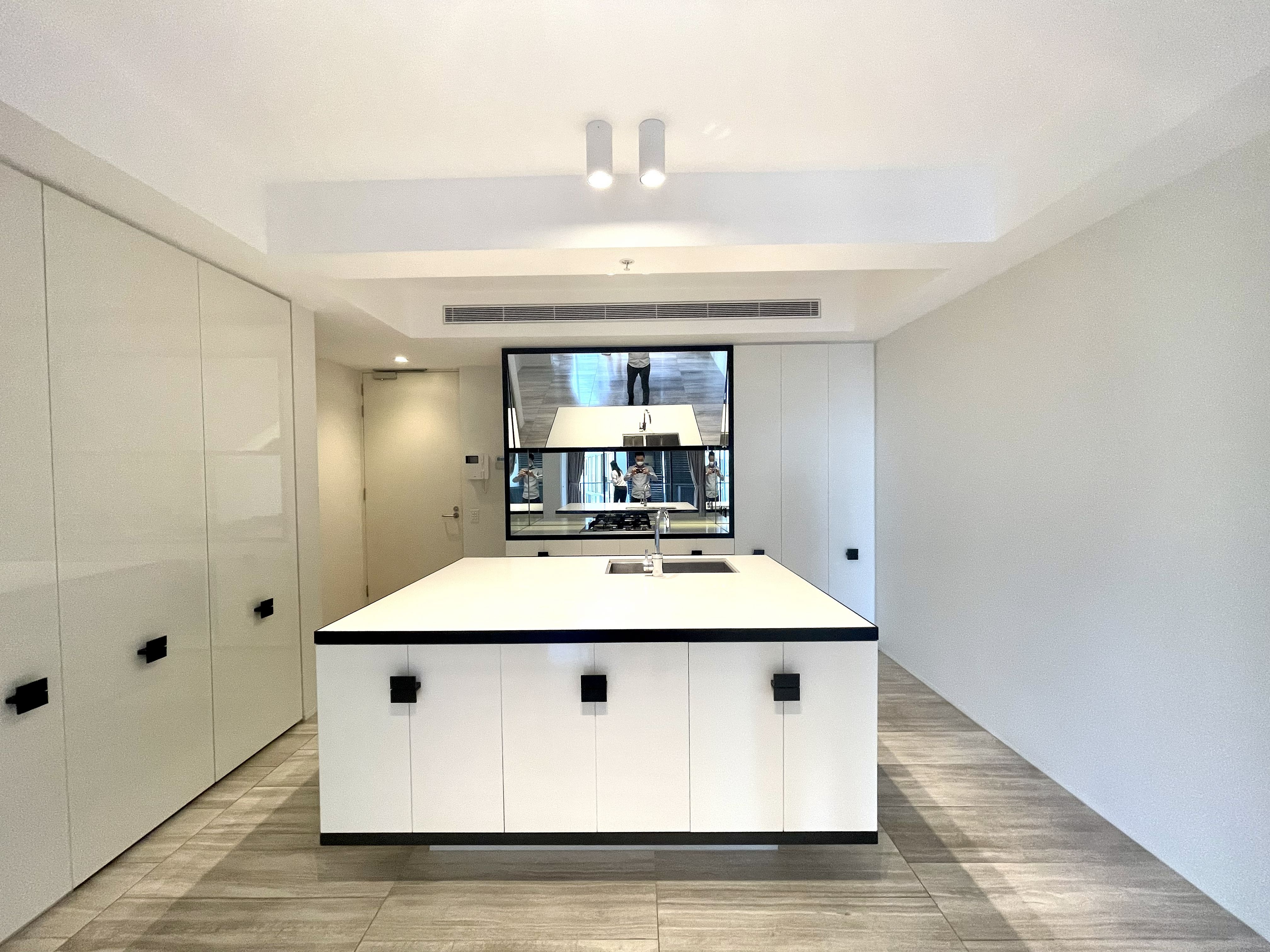 1606 / 178 Thomas Street - Main View 3