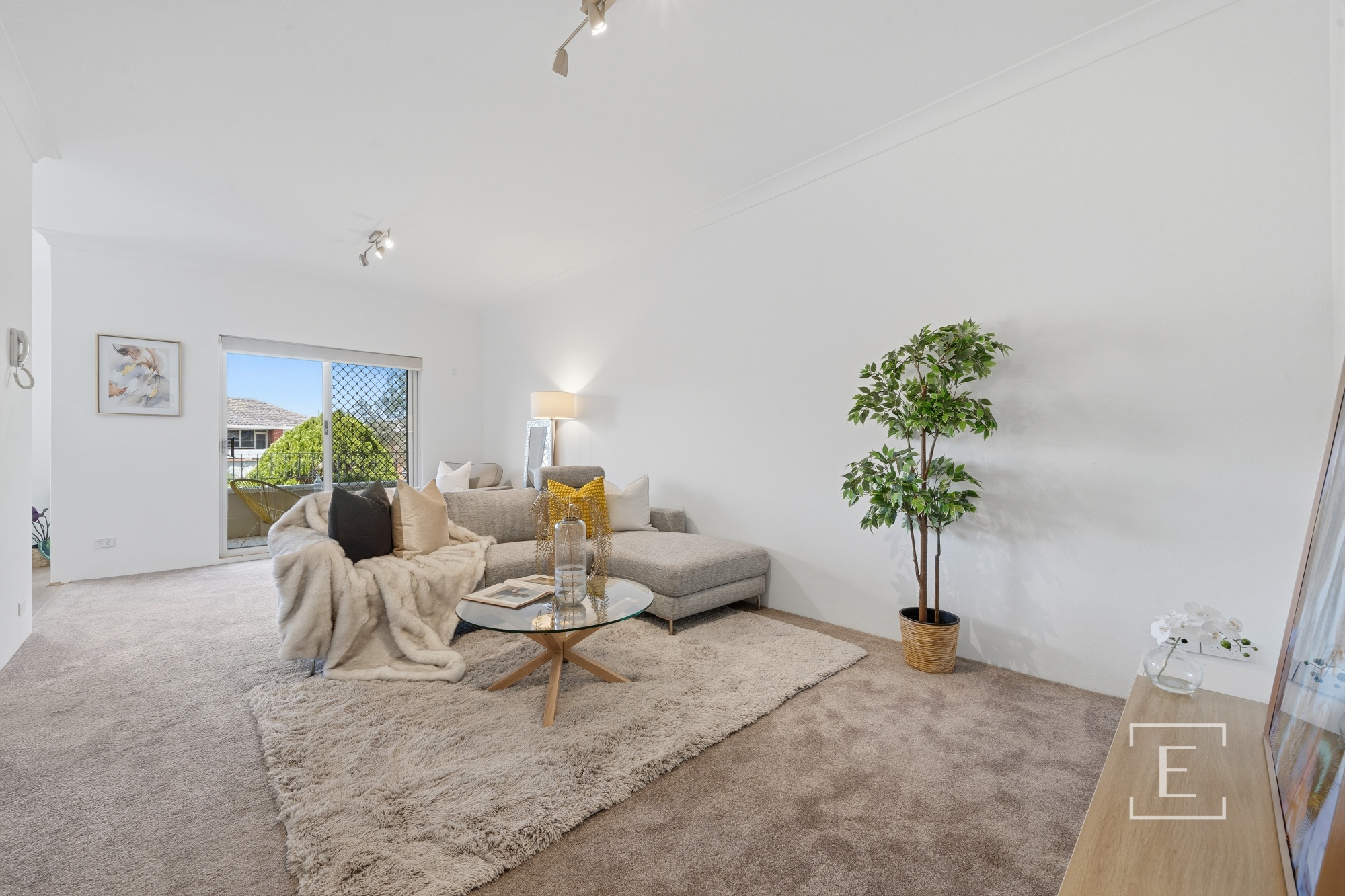 1 / 29 Wonoona Parade East, Oatley
