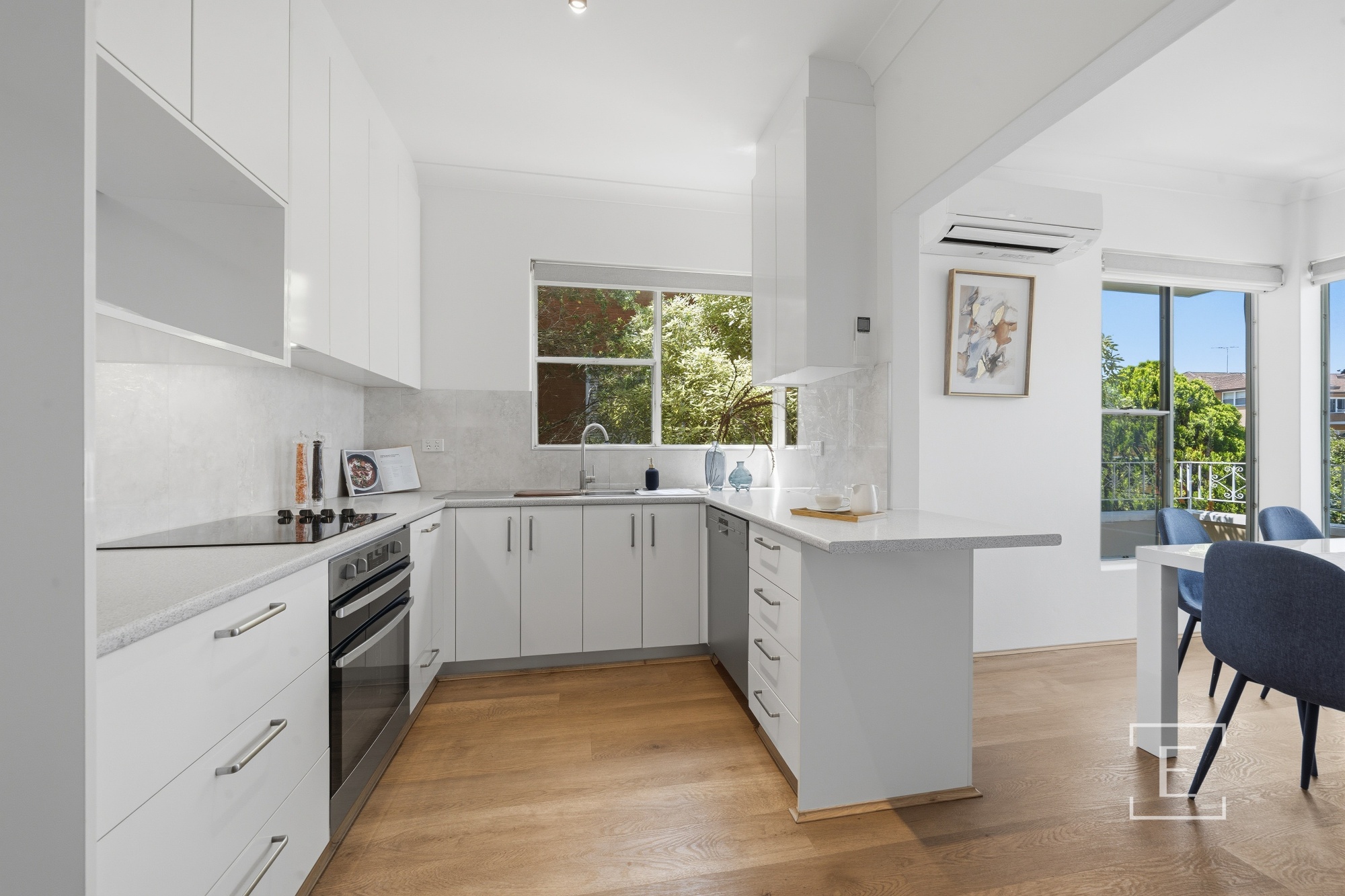 1 / 29 Wonoona Parade East, Oatley