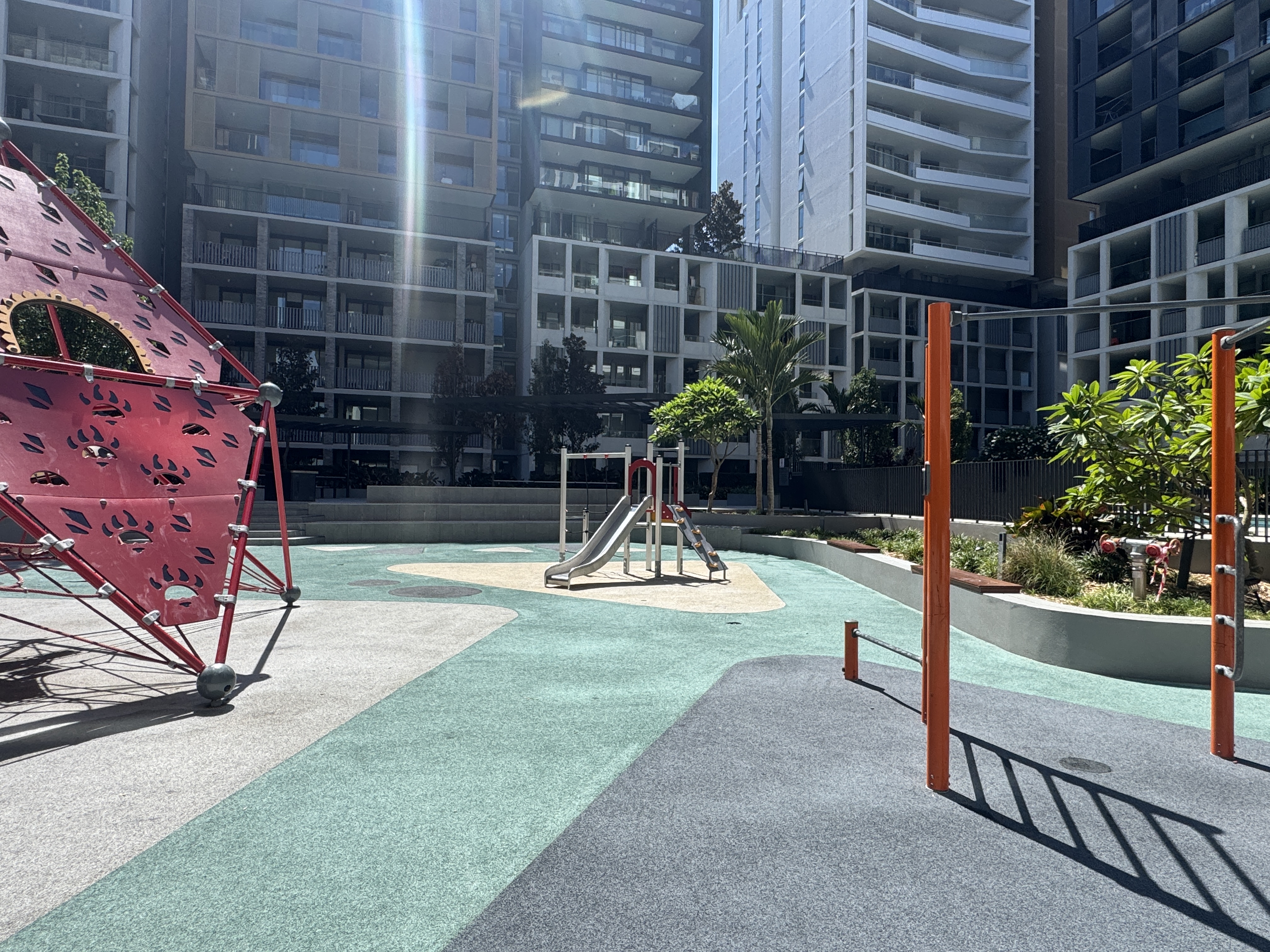 1102 / 8 Stockyard Boulevard - Main View 10