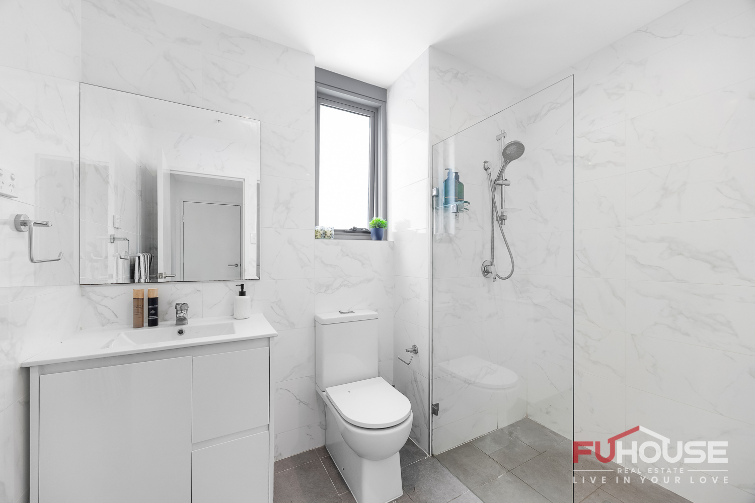 1306 / 2 Lachlan Street - Main View 16