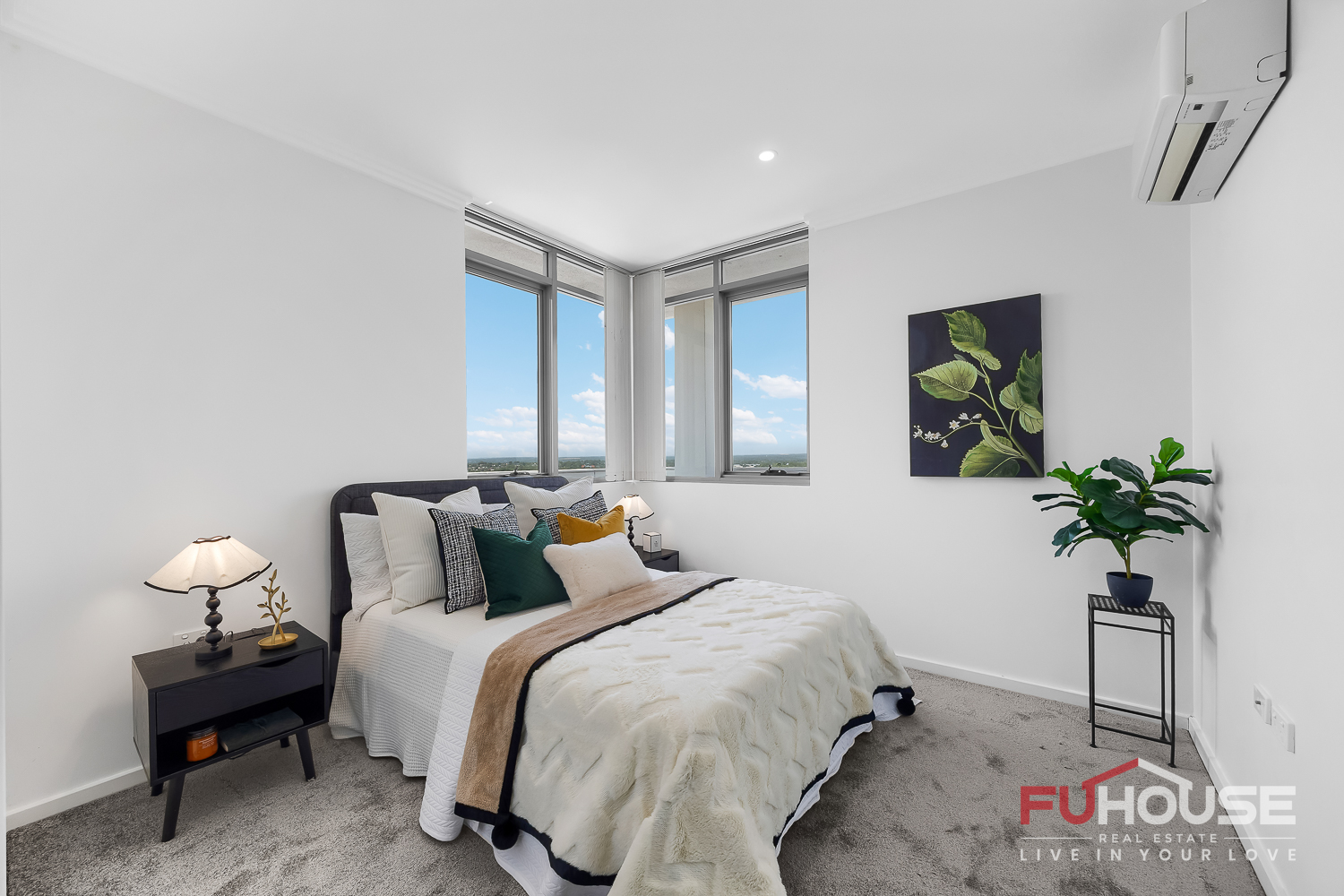 1306 / 2 Lachlan Street - Main View 15