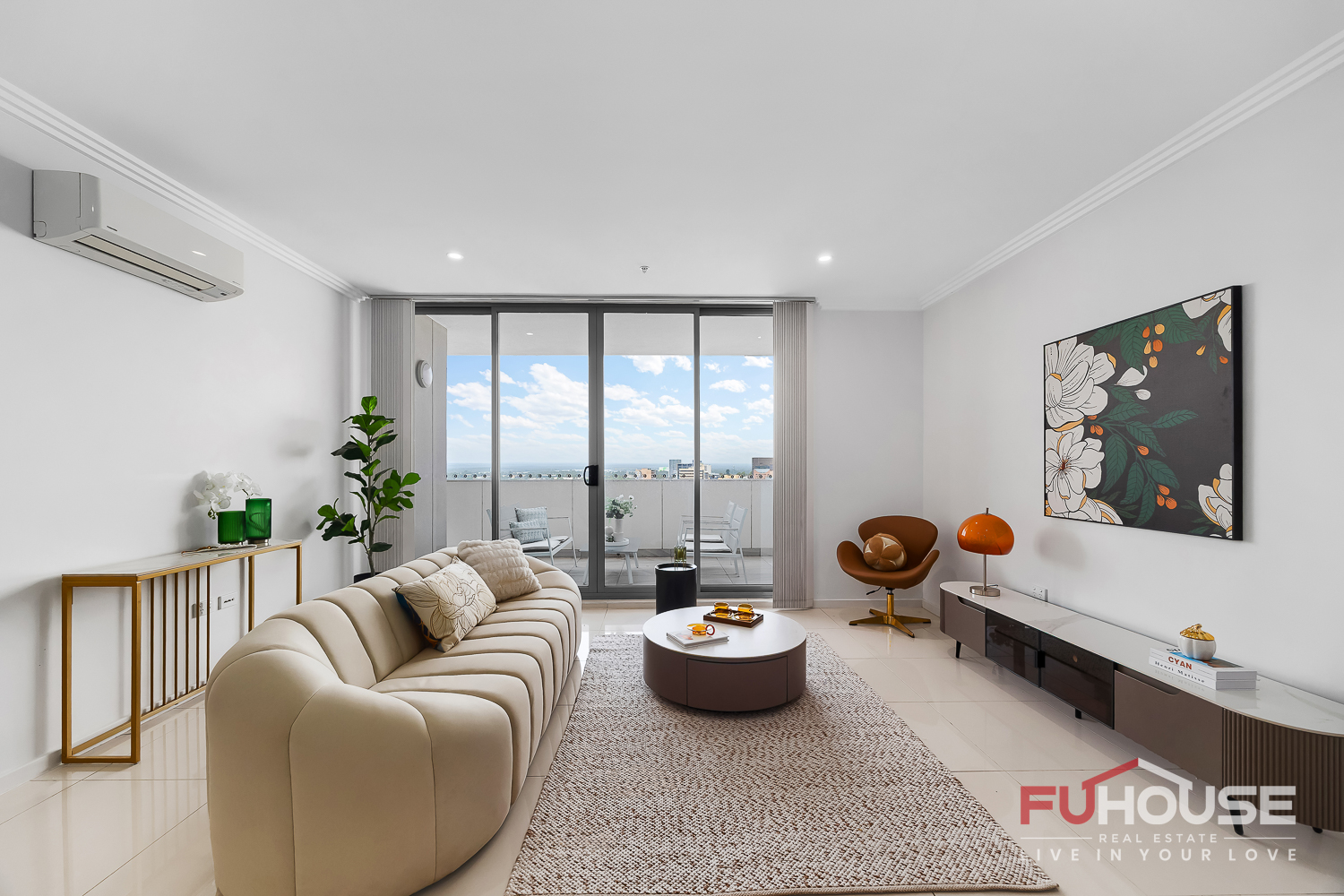 1306 / 2 Lachlan Street - Main View 4