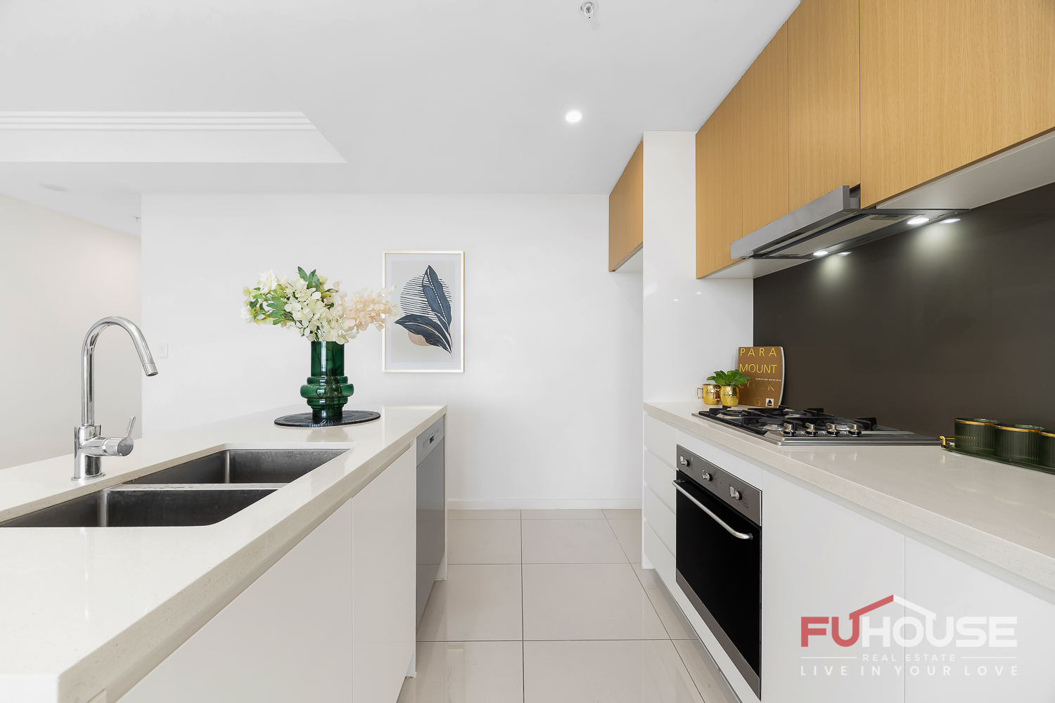 1306 / 2 Lachlan Street - Main View 7