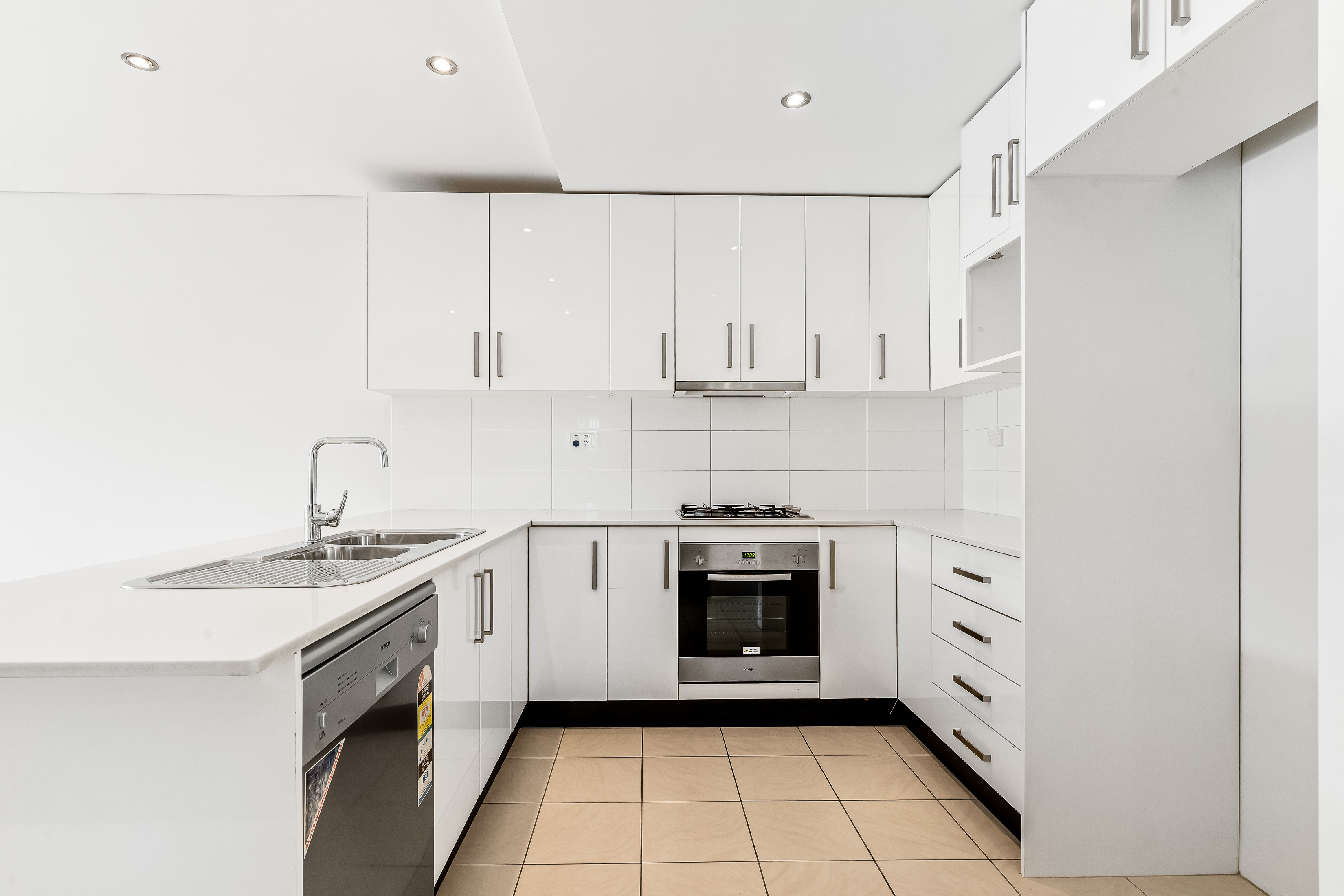 10 / 4 Marlborough Road, Homebush West