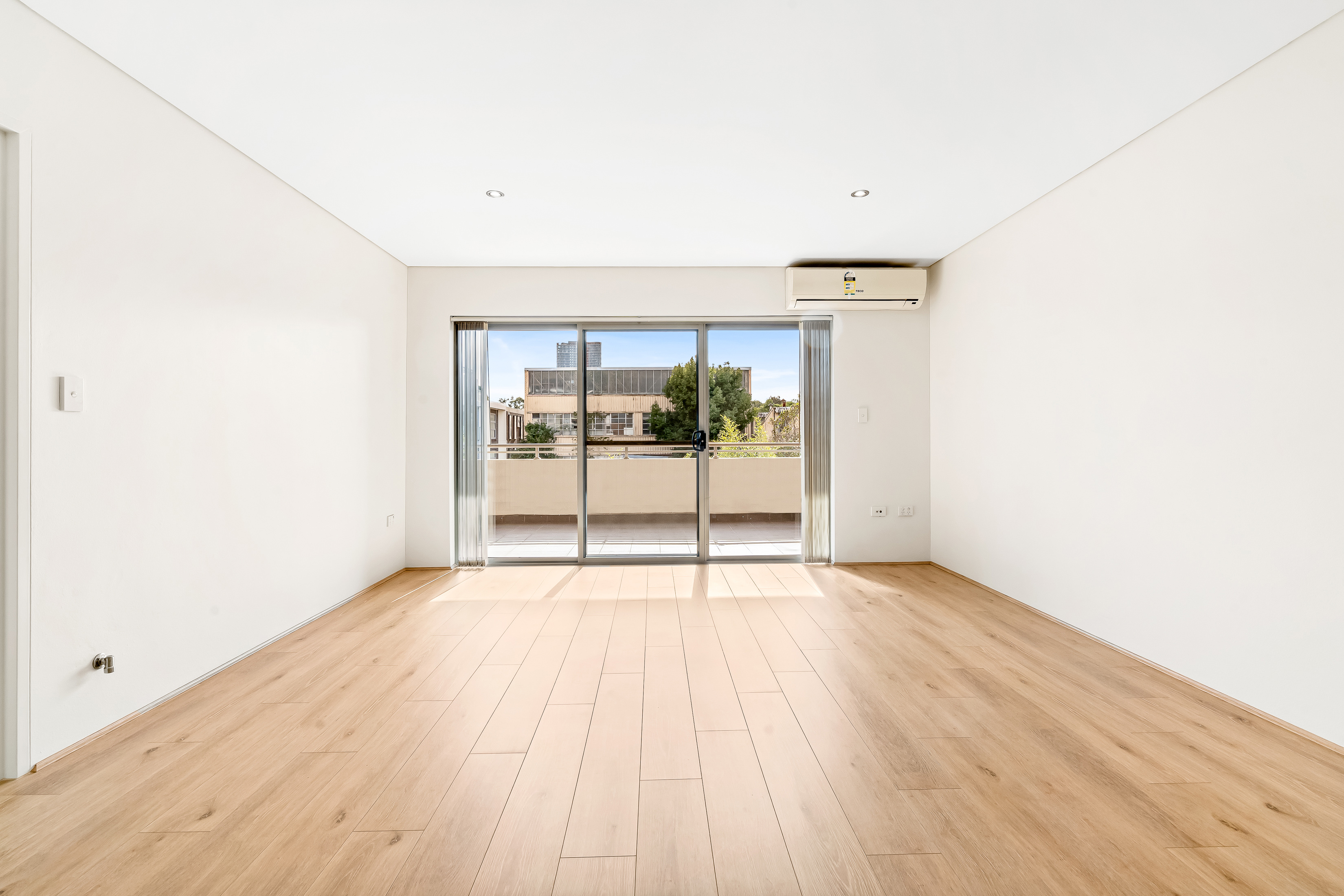 10 / 4 Marlborough Road, Homebush West