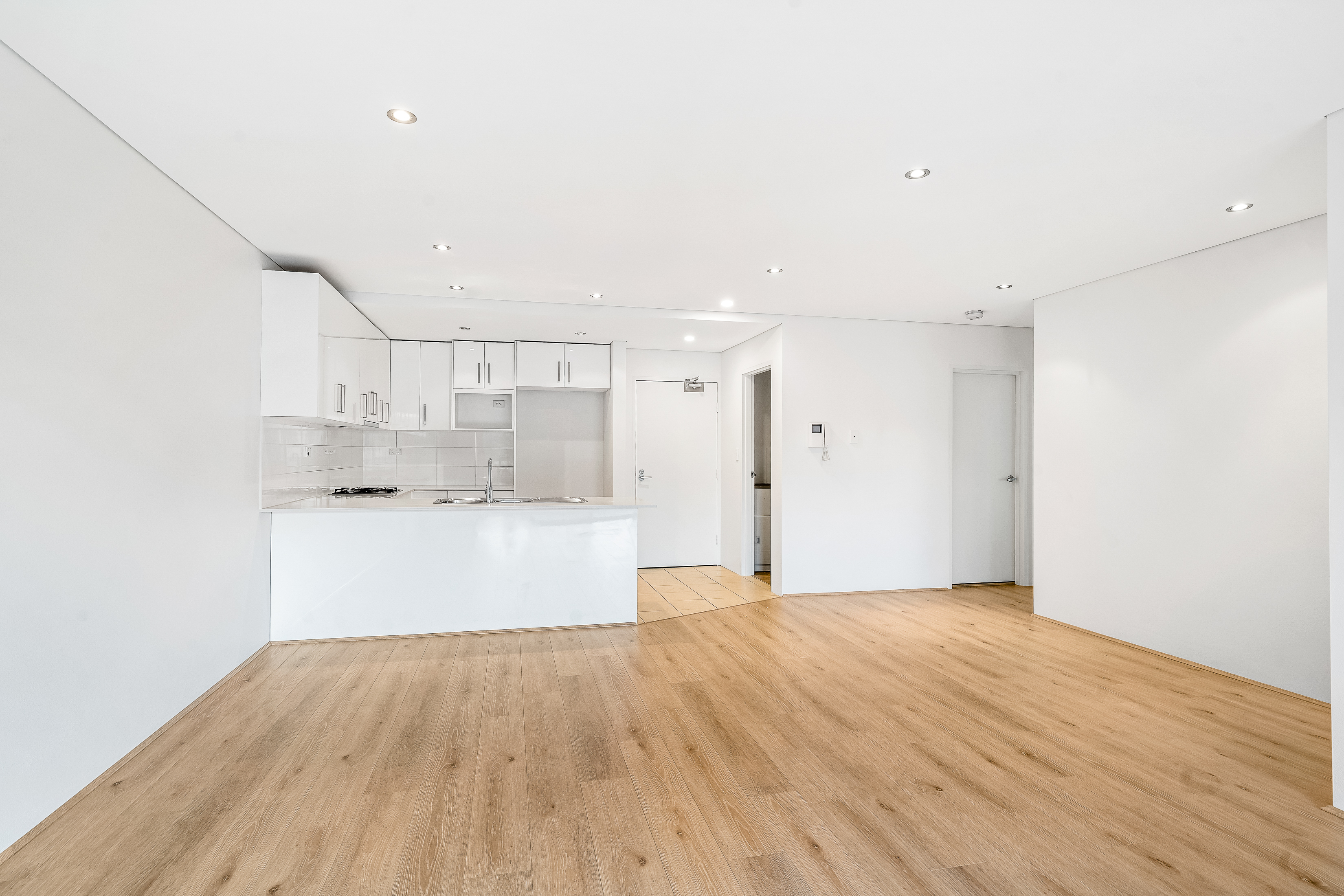 10 / 4 Marlborough Road, Homebush West