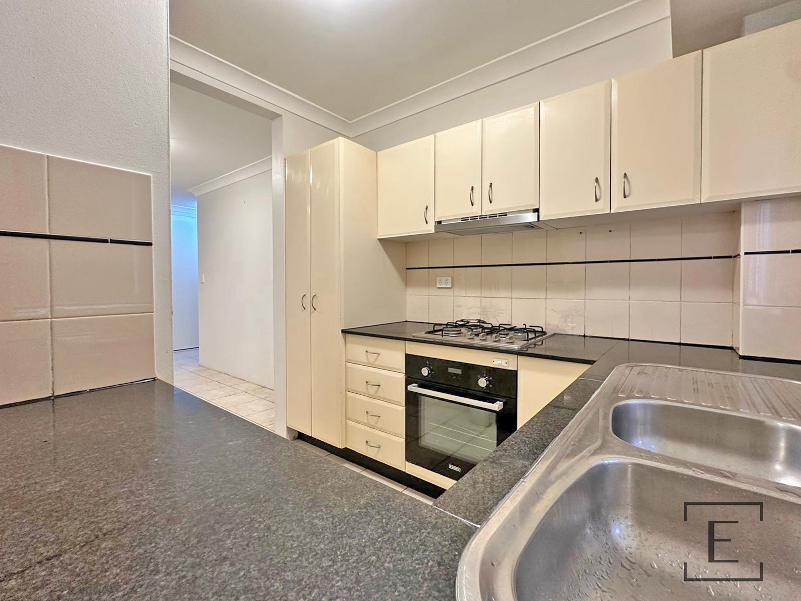 10 / 32 Hornsey Road, Homebush West
