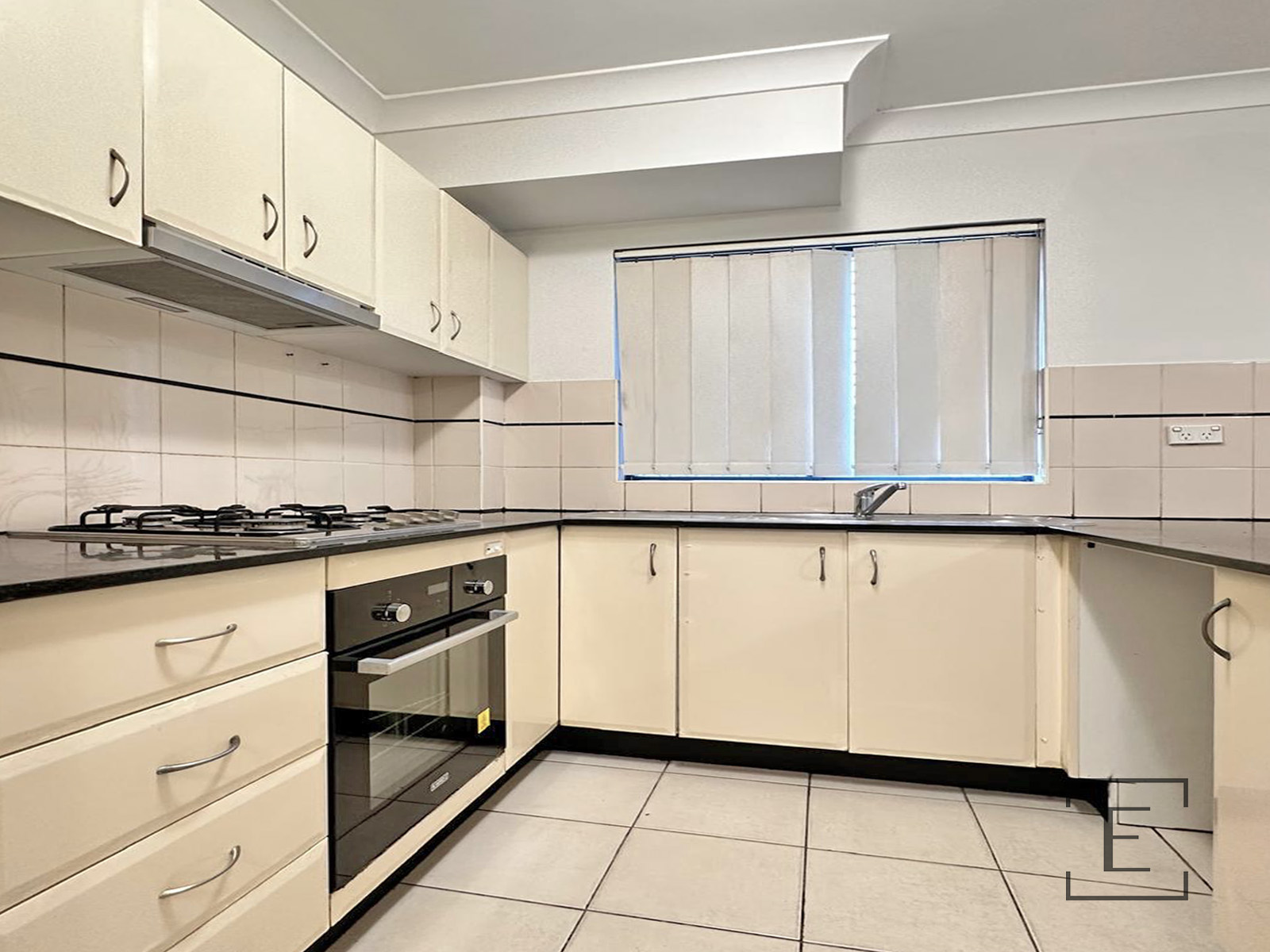 10 / 32 Hornsey Road, Homebush West