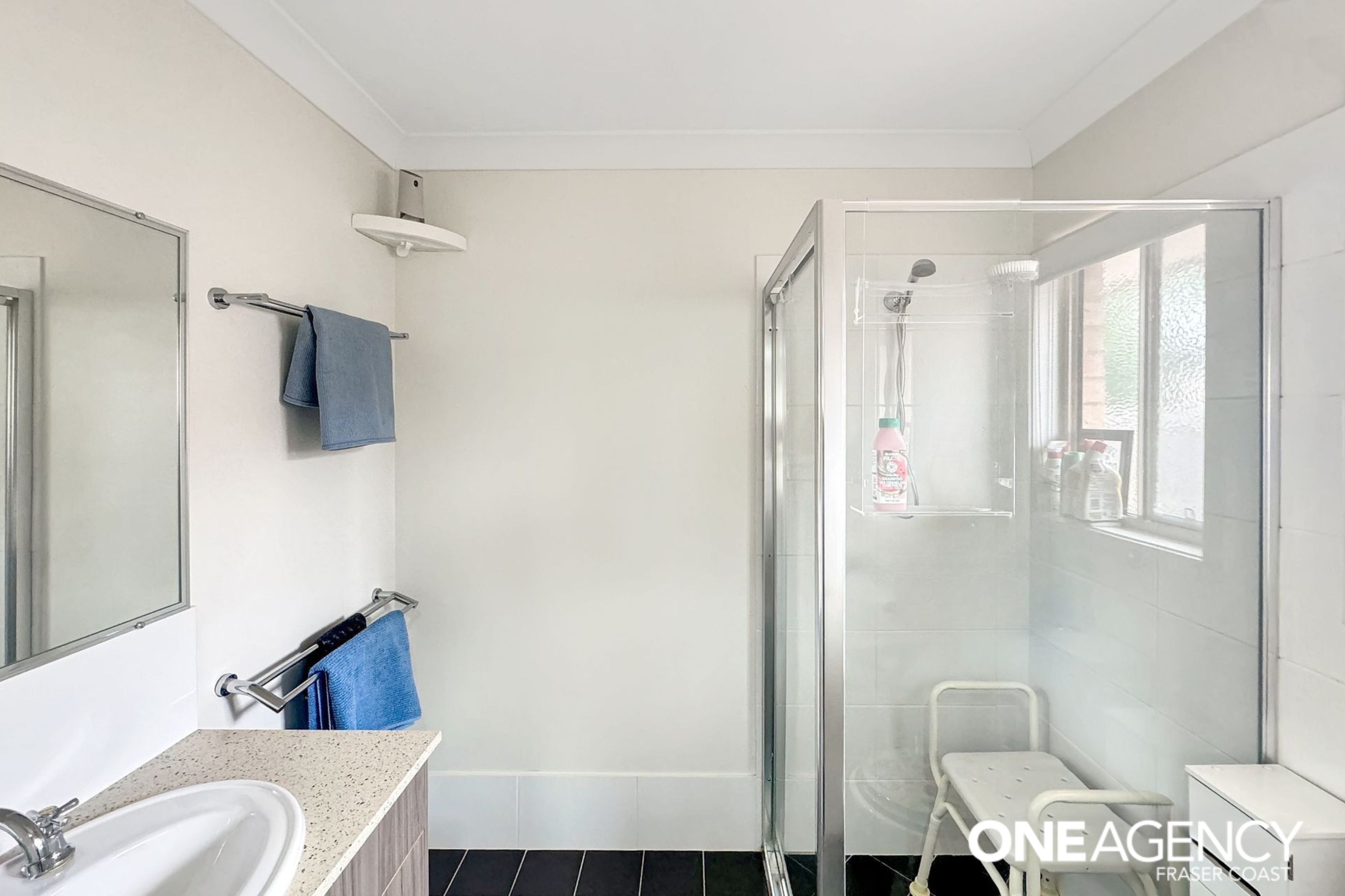 121 / 230 Pulgul Street, Urangan