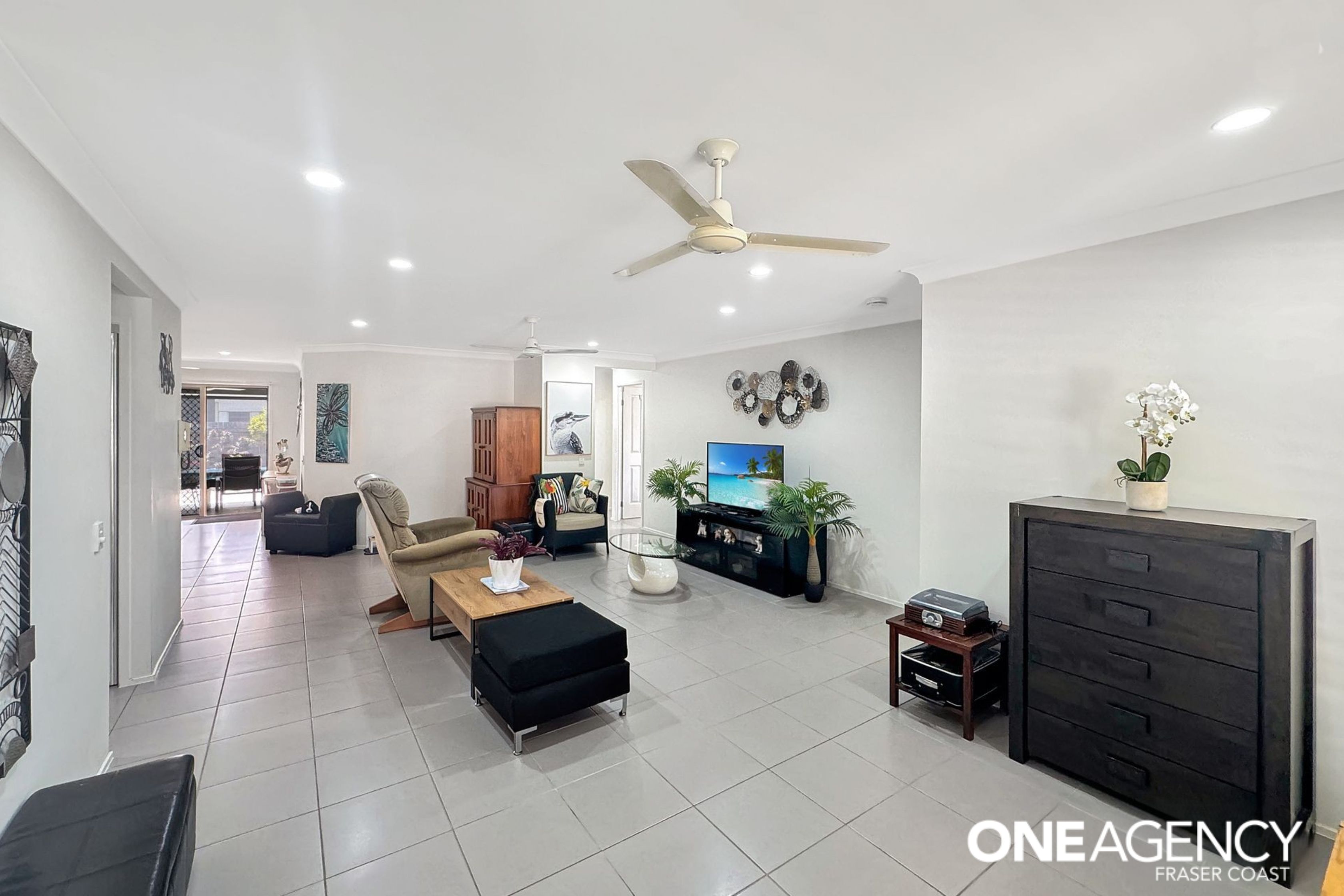 121 / 230 Pulgul Street, Urangan
