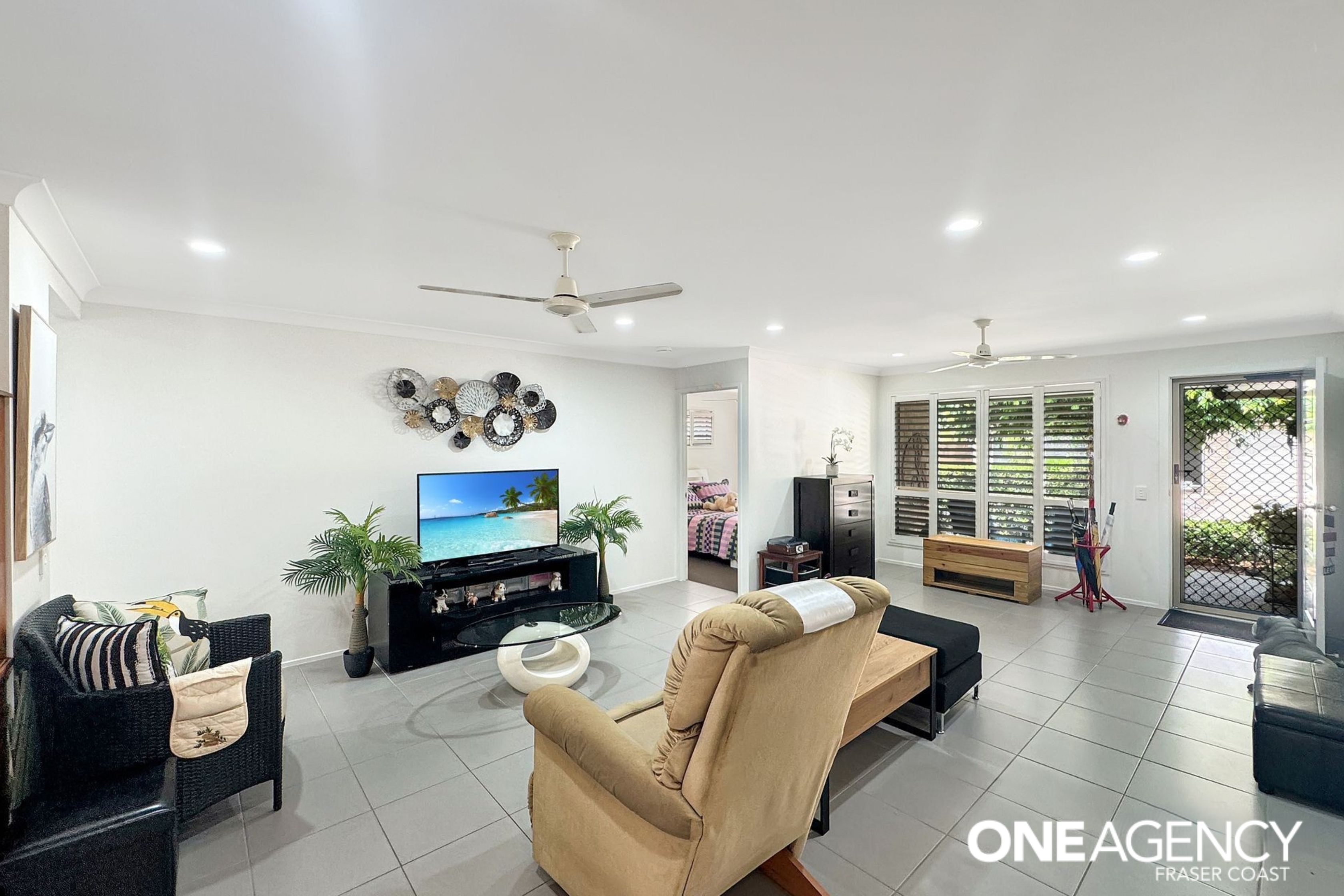 121 / 230 Pulgul Street, Urangan