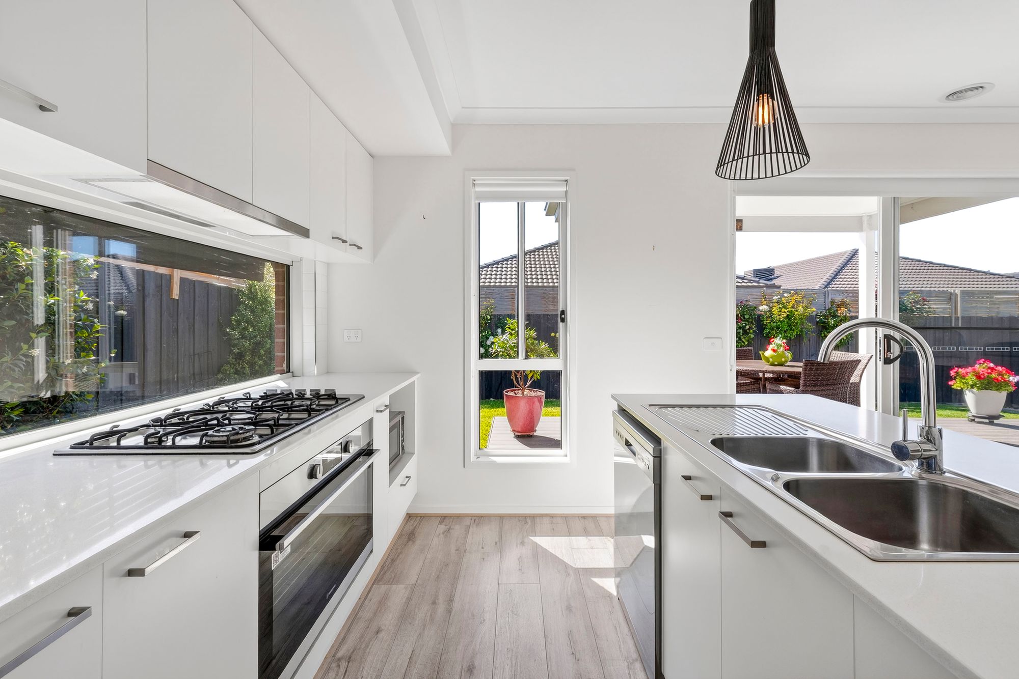 Listing image for 10 Homeland Way, ARMSTRONG CREEK  VIC  3217