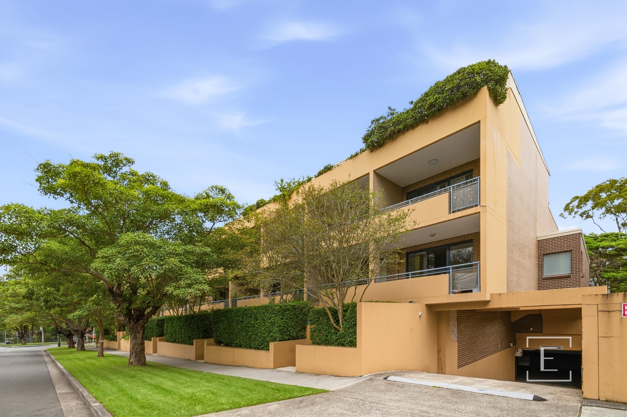 1 / 2 Tavistock Road, Homebush West