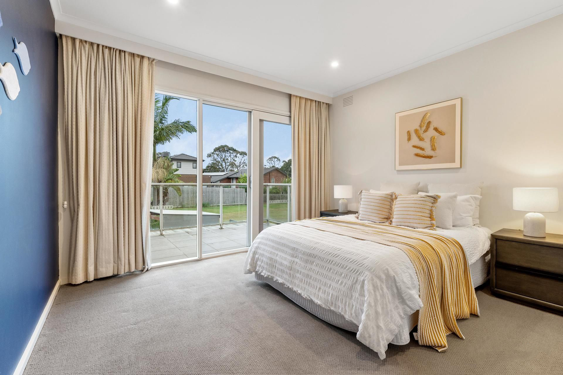 Elegant Family Living in a Prestigious Court Location