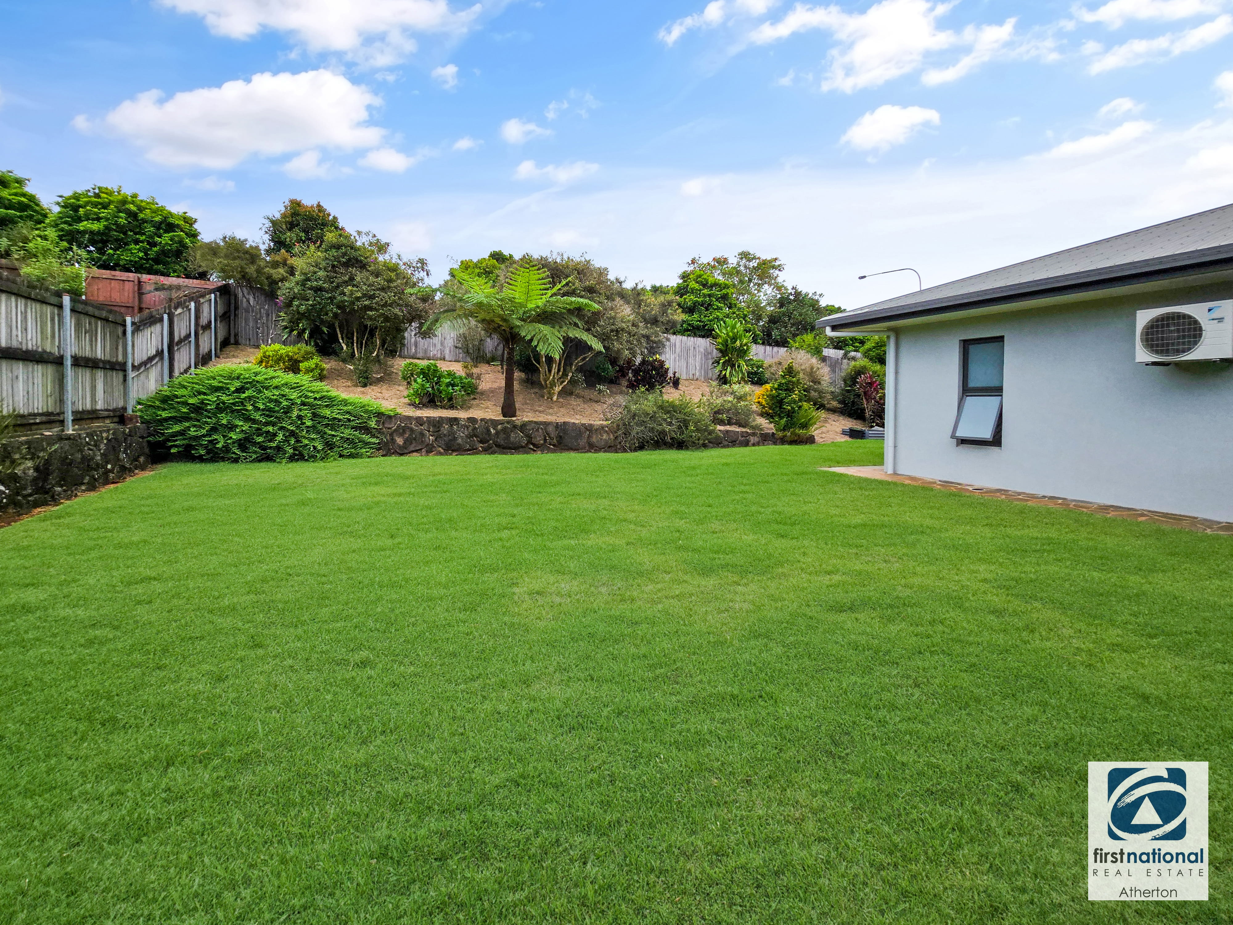 25 Lavender Crescent, Atherton