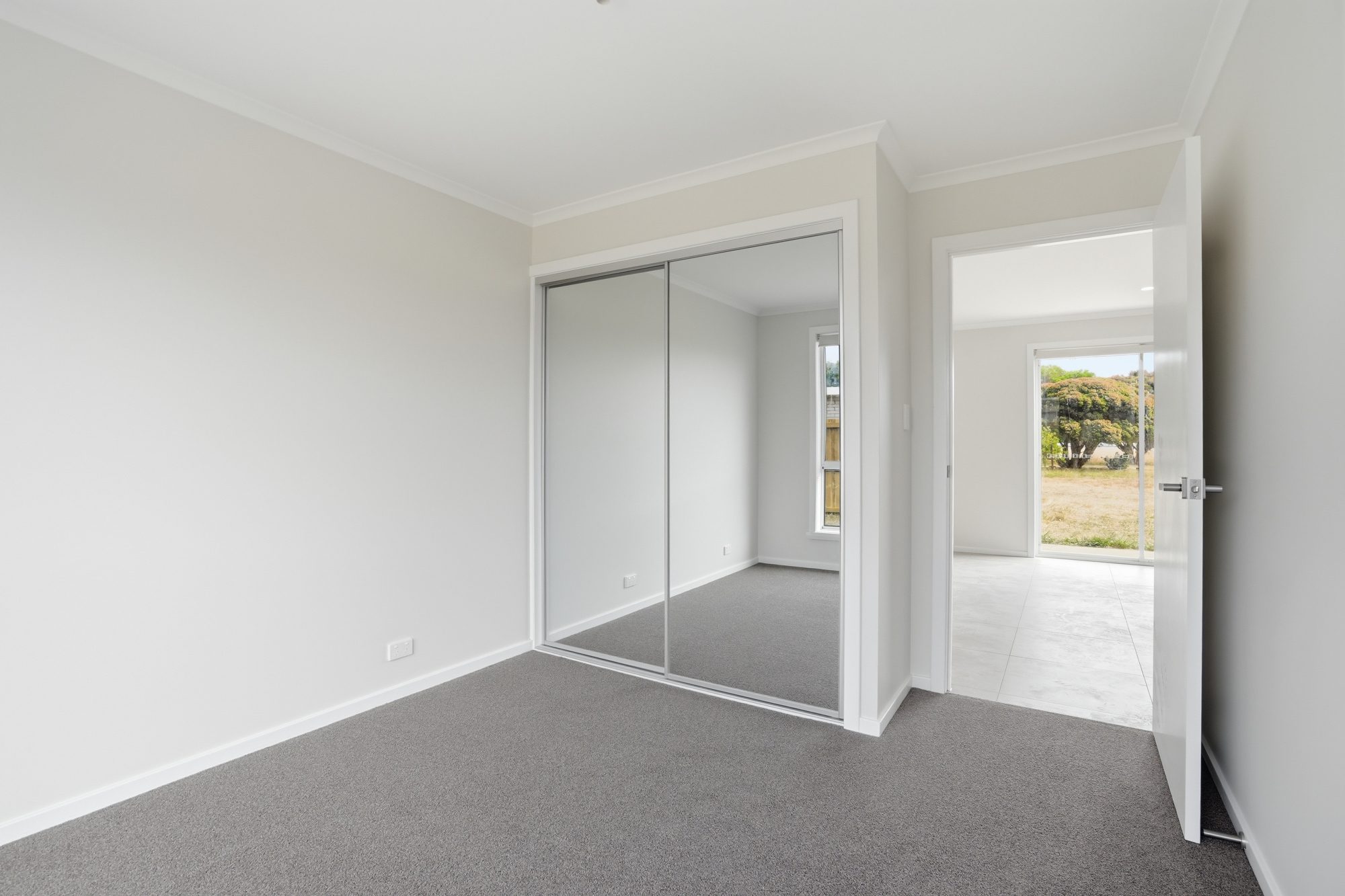 2 / 62 - 64 Elizabeth Street, George Town