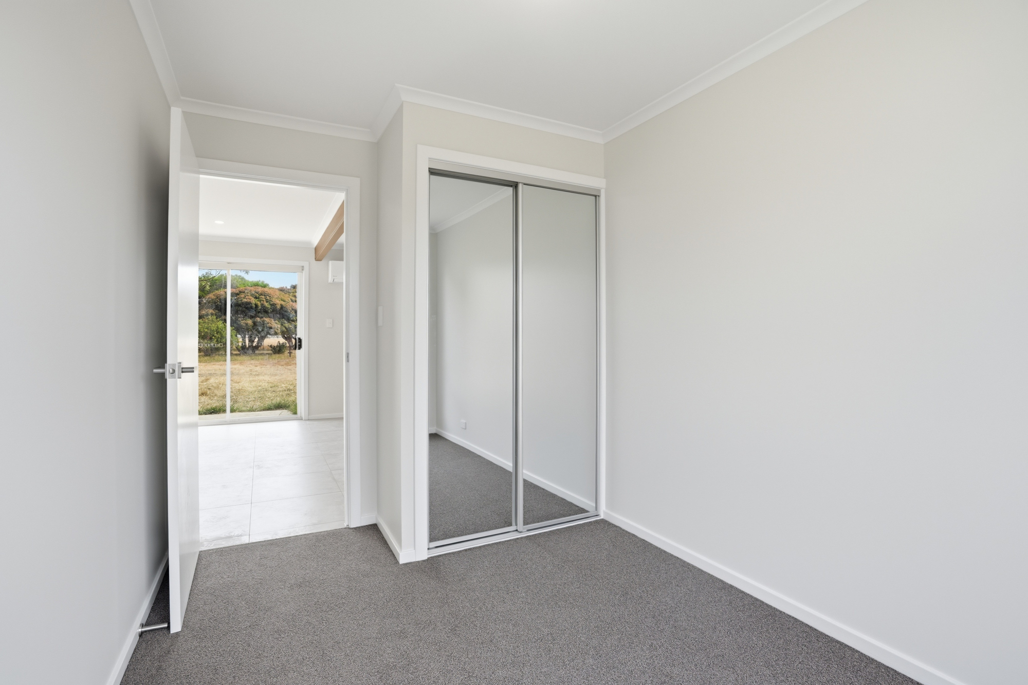 2 / 62 - 64 Elizabeth Street, George Town