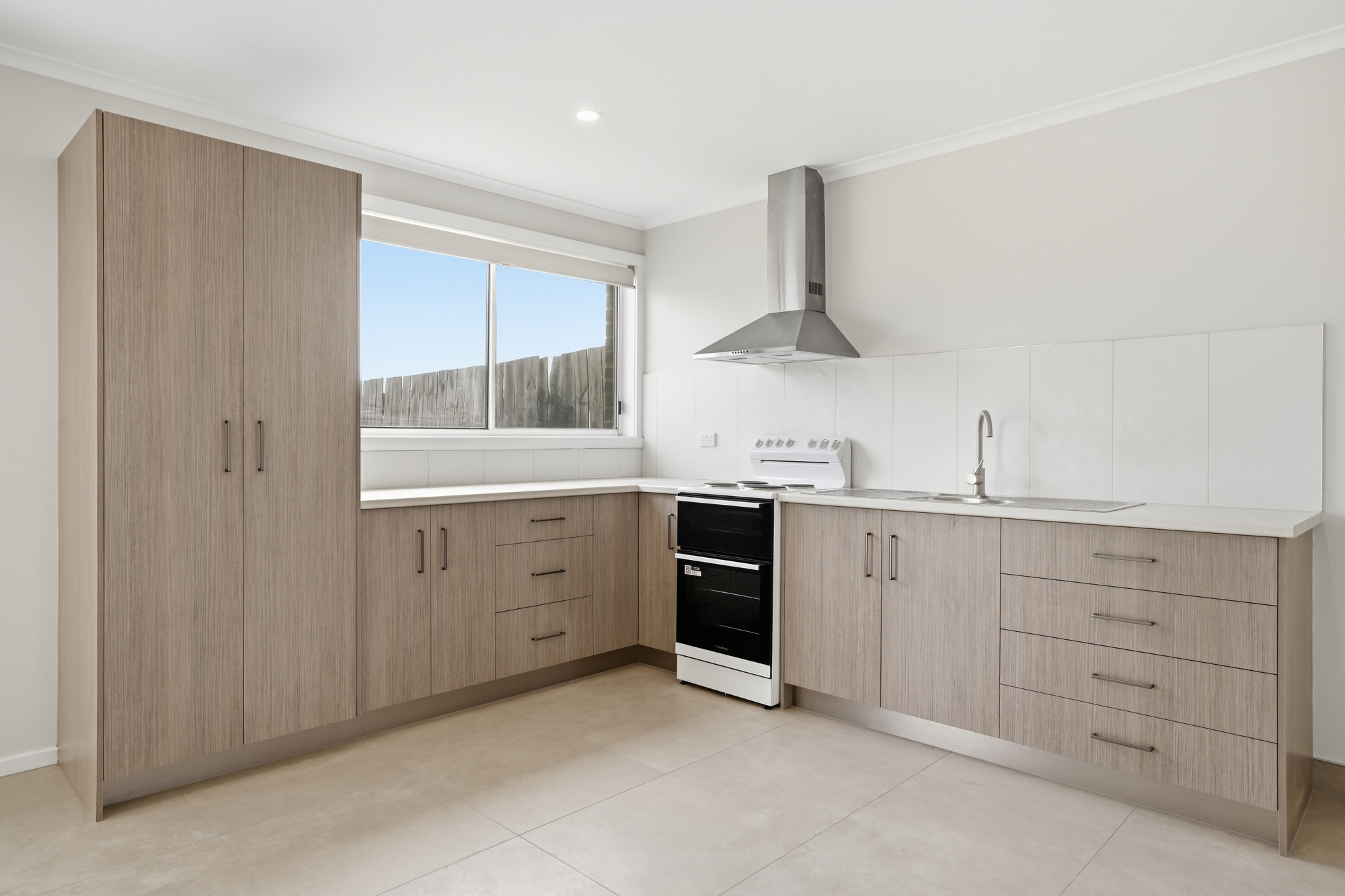 2 / 62 - 64 Elizabeth Street, George Town