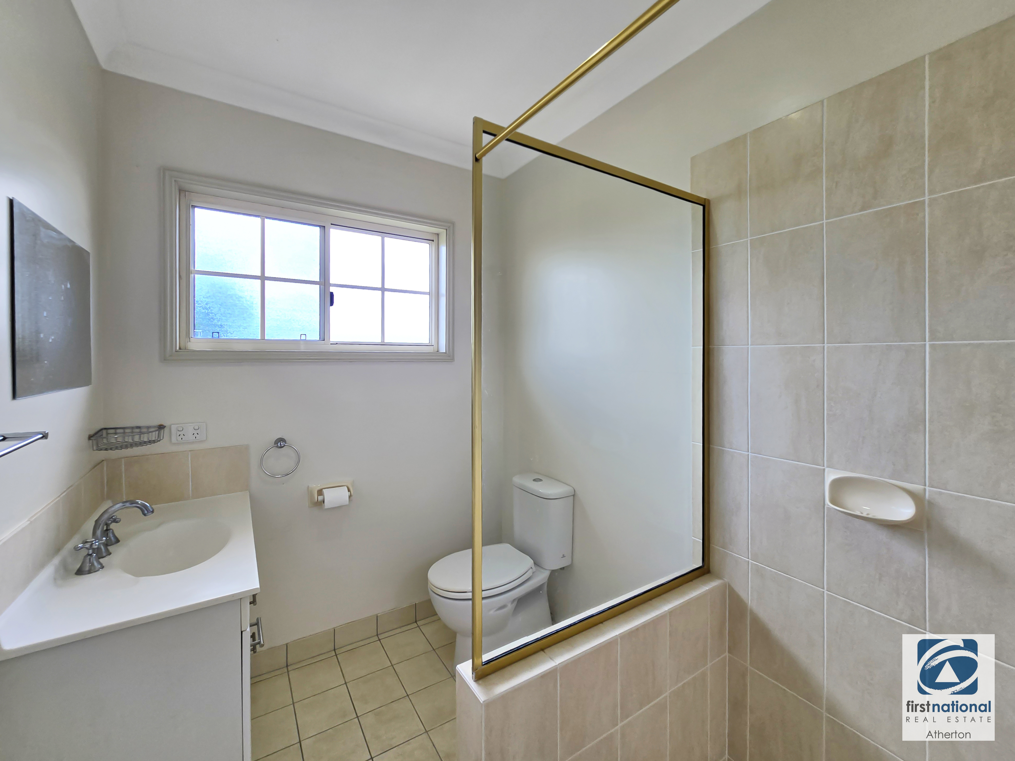 10 Carnation Street, Atherton