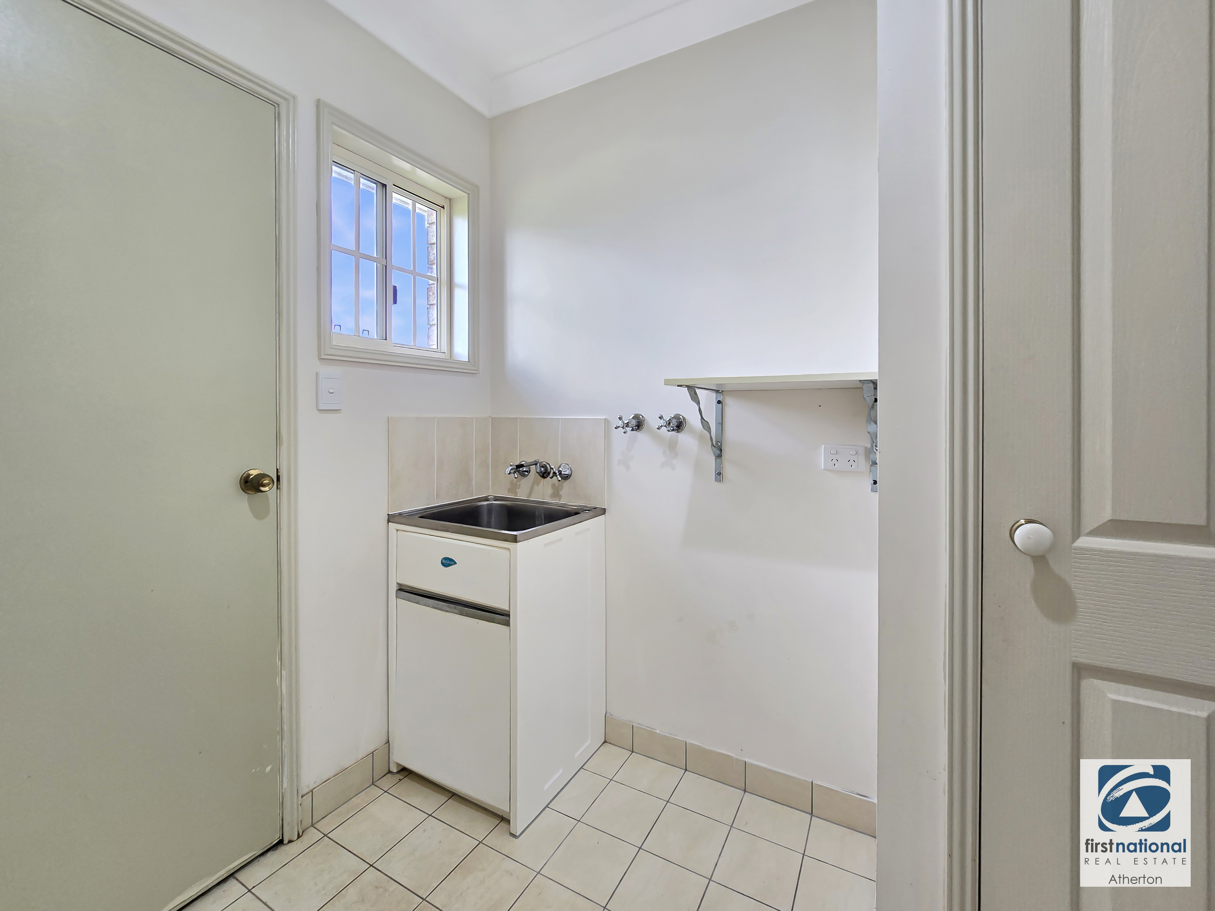 10 Carnation Street, Atherton