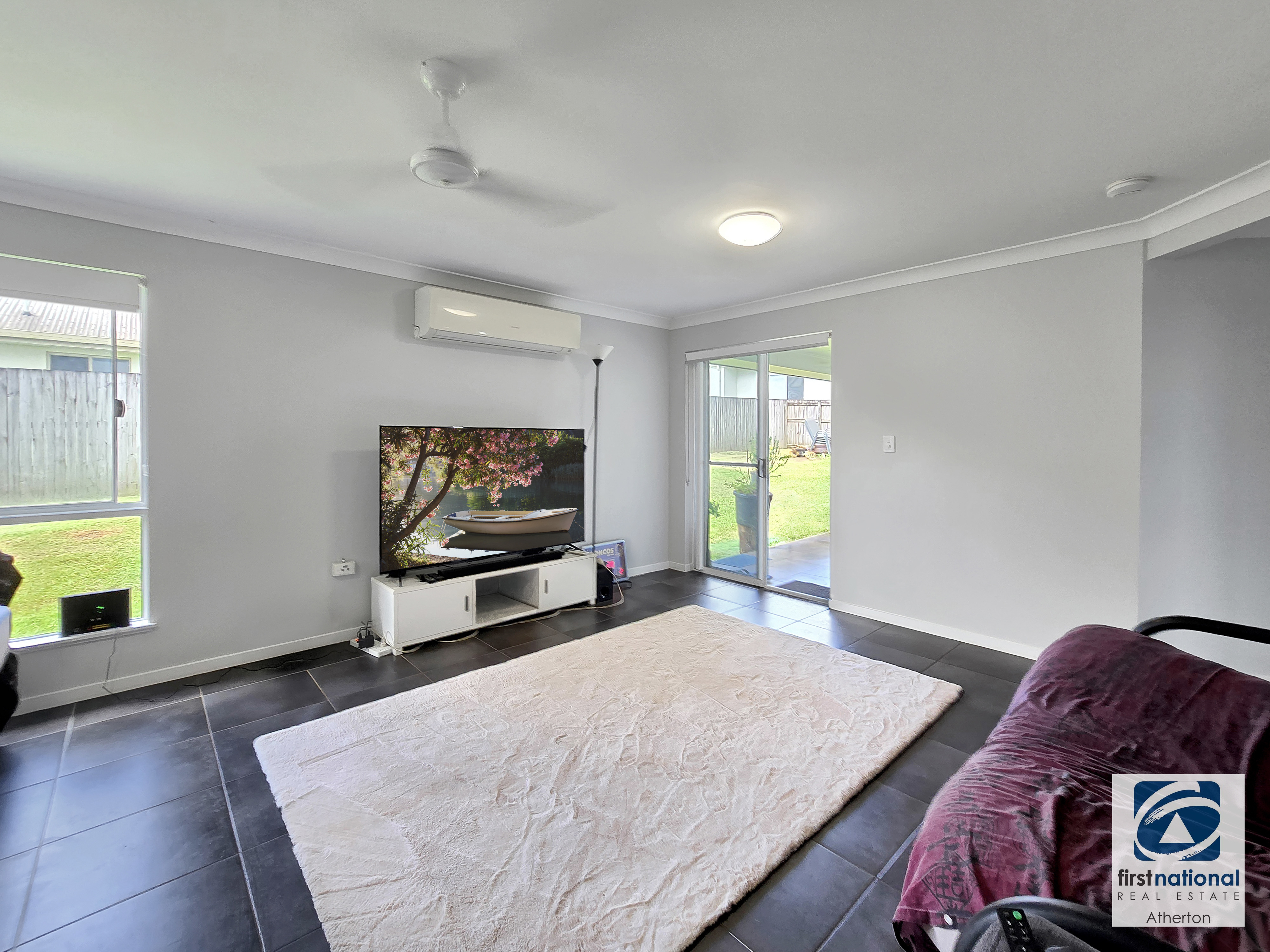 4 Robertson Close, Atherton