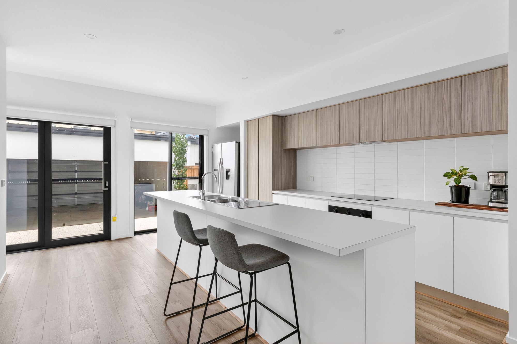 Listing image for 4 Wayfarer Walk, MOUNT DUNEED  VIC  3217