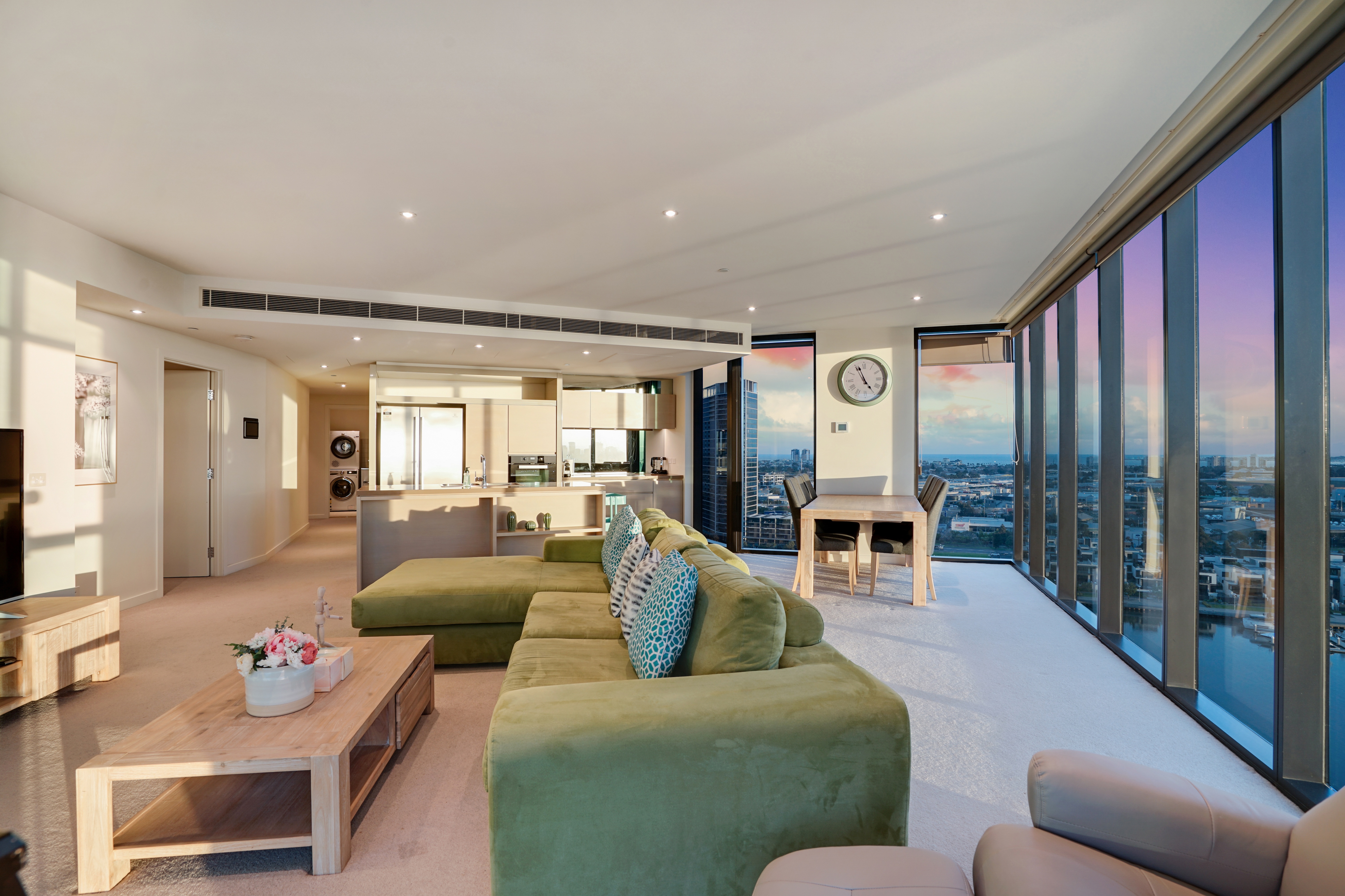 1702 / 9 Waterside Place, DOCKLANDS