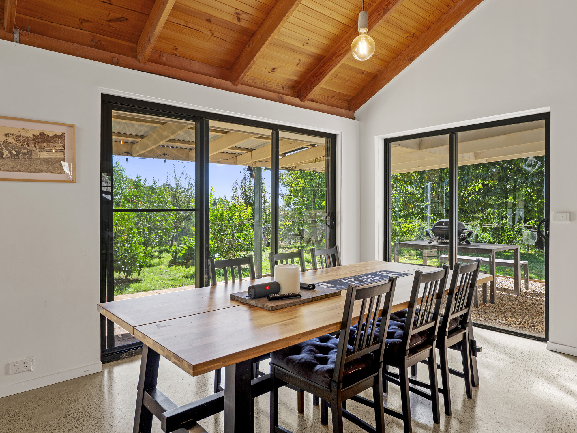 696 Cambatong Road, Tolmie