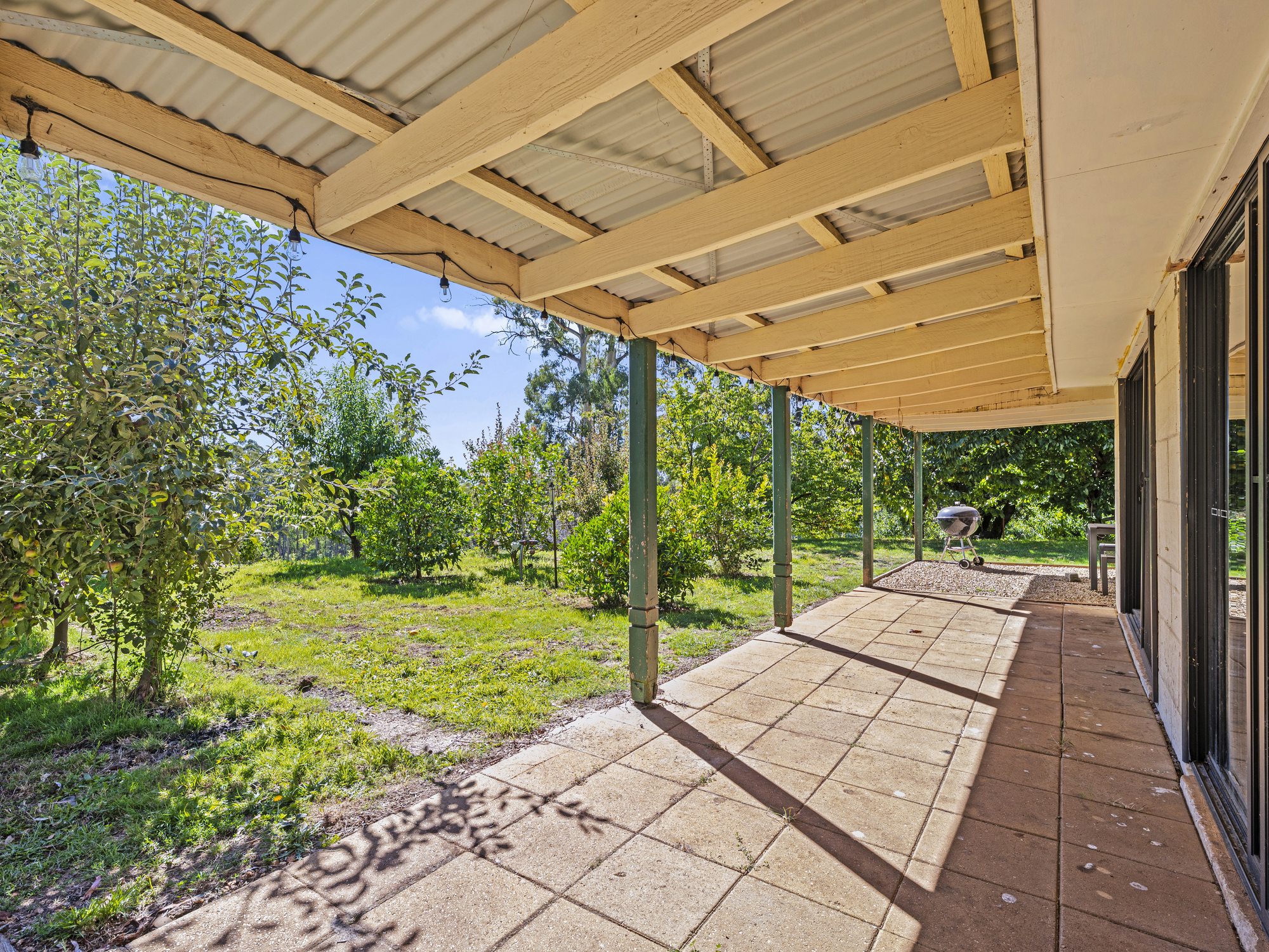 696 Cambatong Road, Tolmie