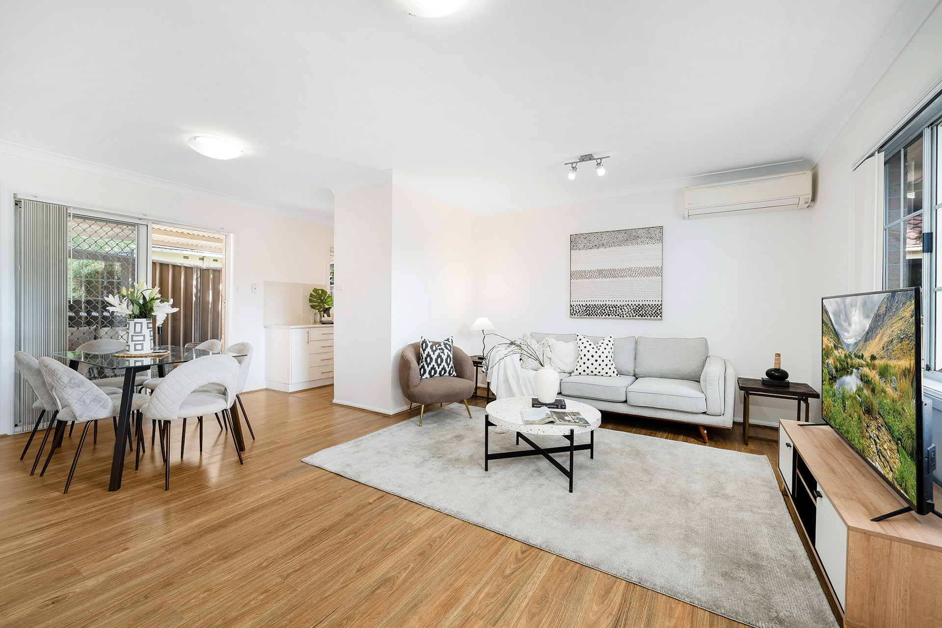 4 / 8 Wiruna Crescent, Narwee