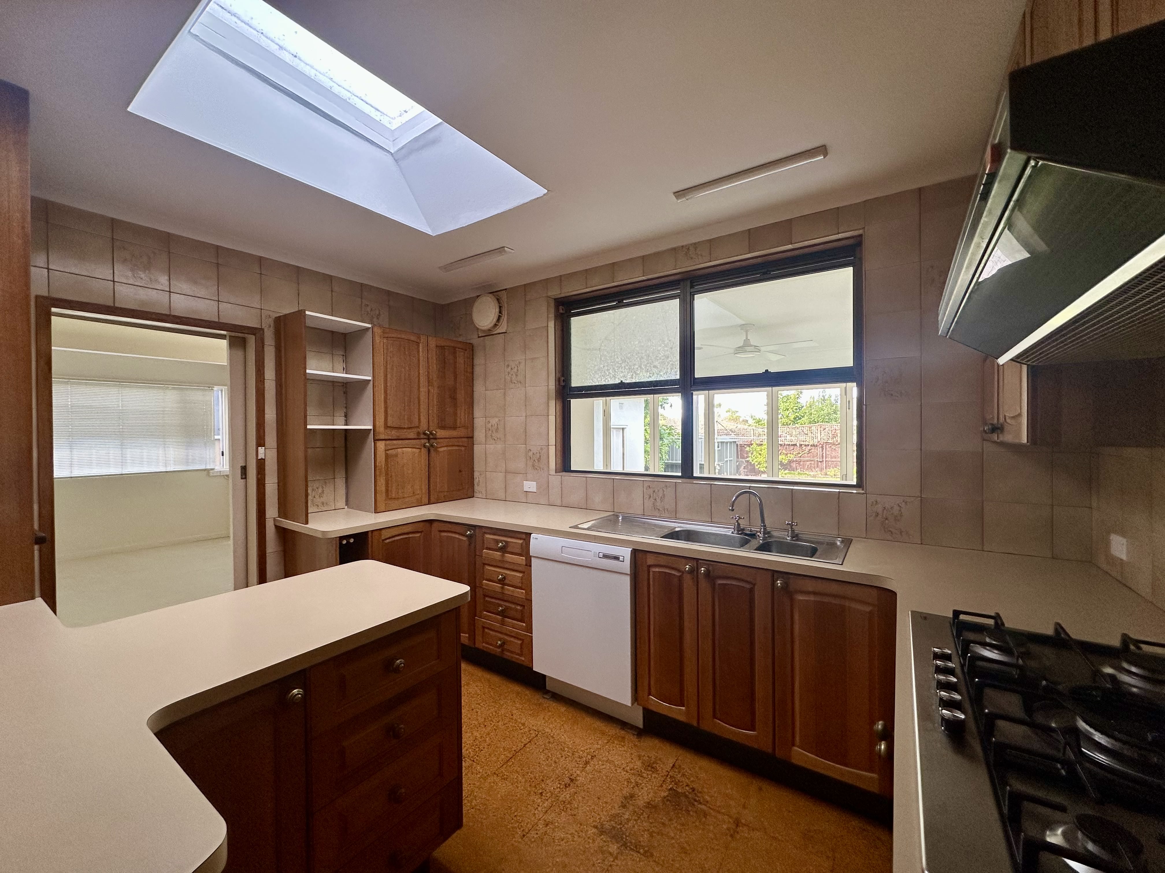 86 Shirley Road - Main View 3