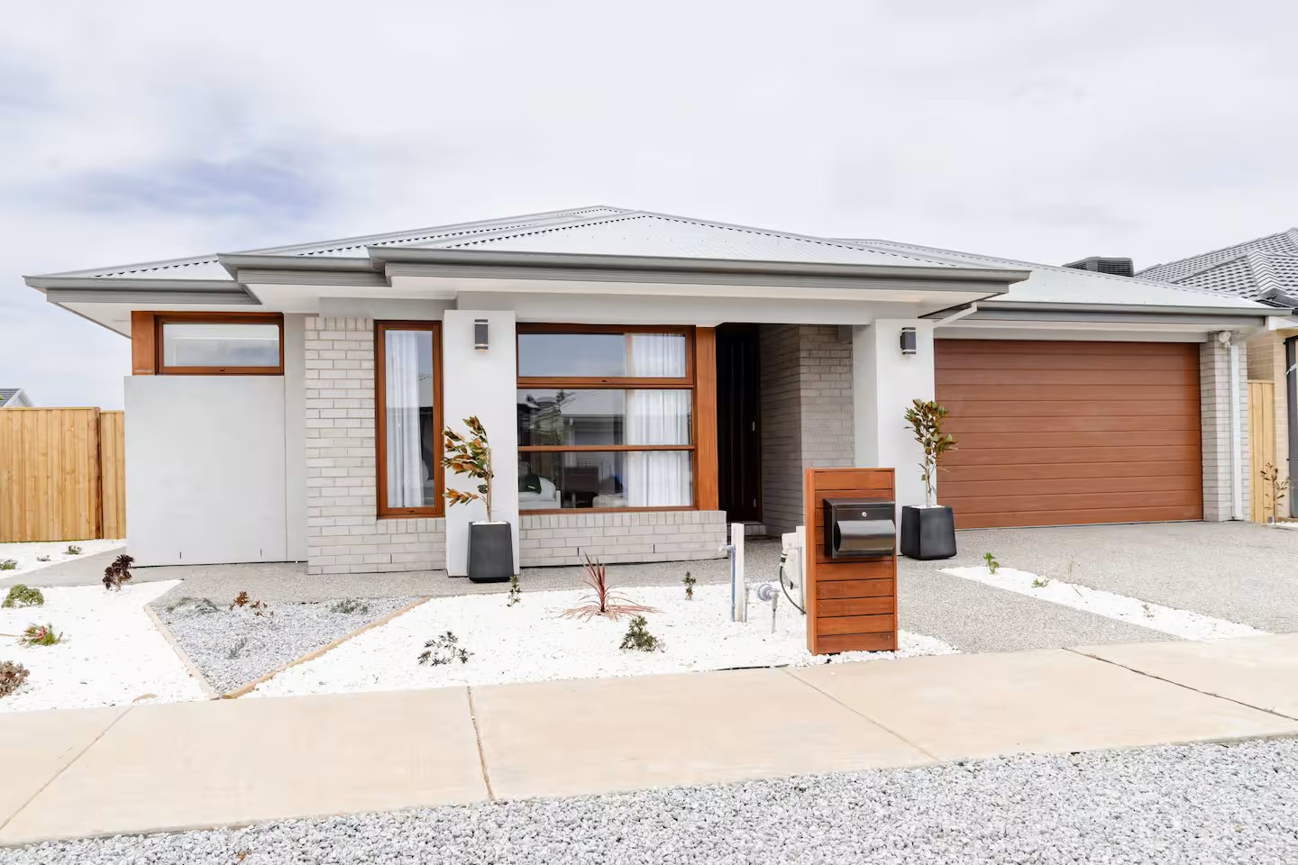 Listing image for 16 Pollen Street, MOUNT DUNEED  VIC  3217