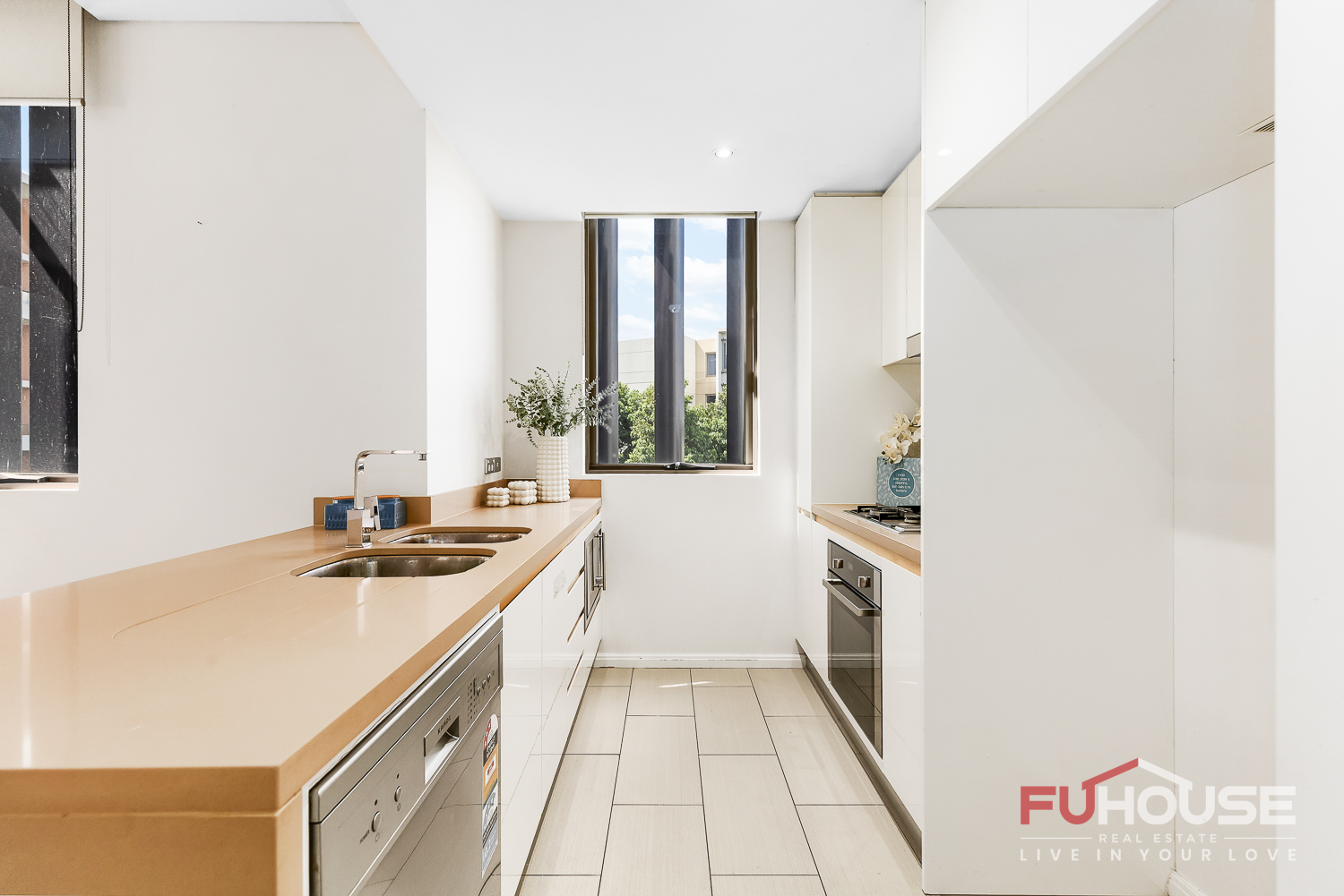306 / 16 Epping Park Drive - Lightbox View 7