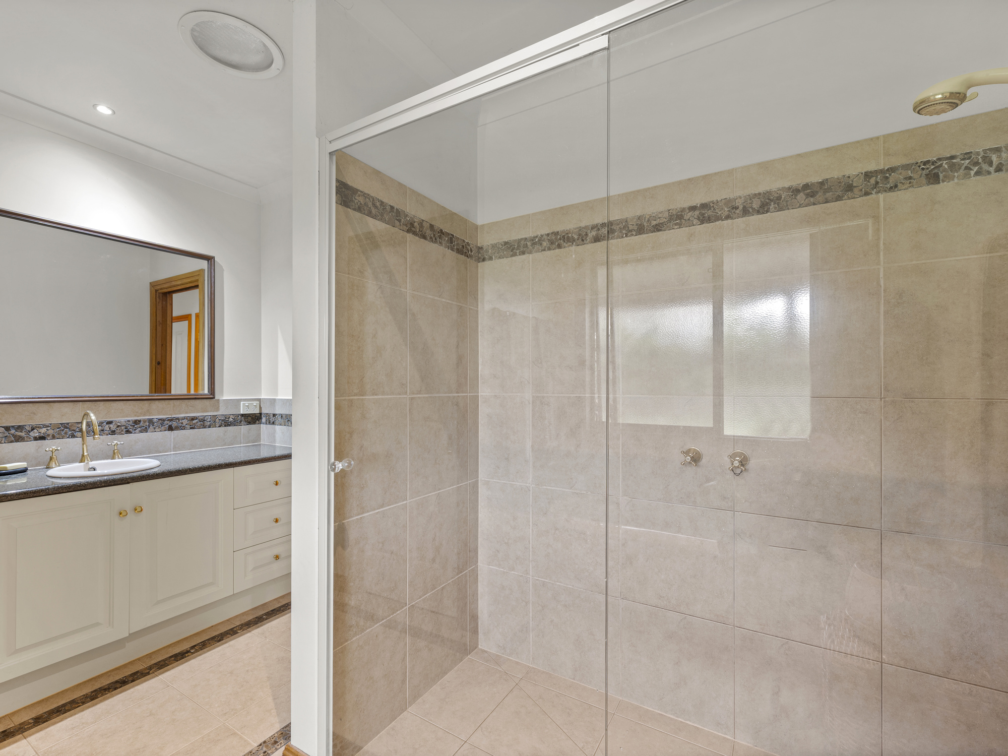 219 Ogilvies Road, Mansfield