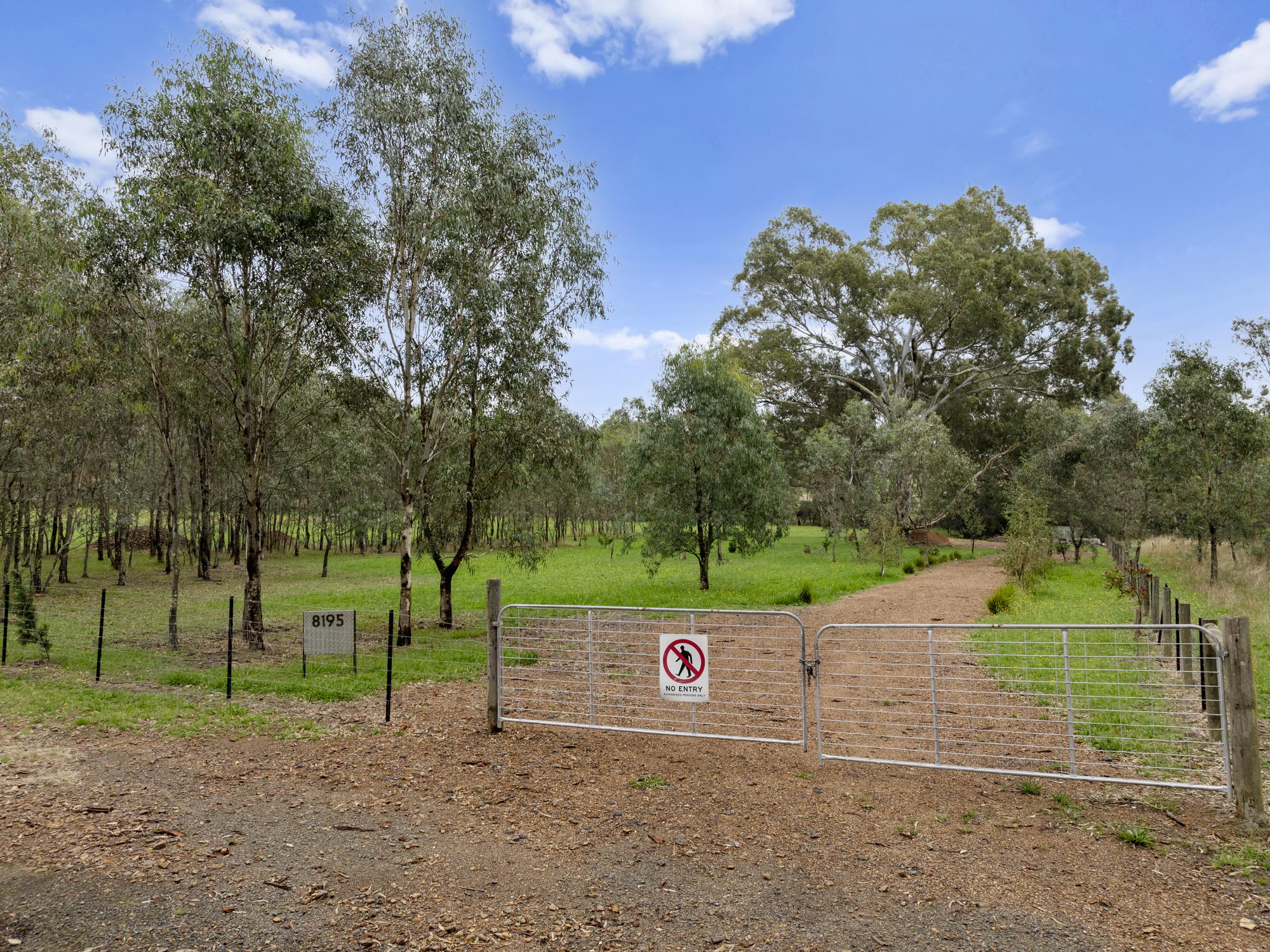 8195 Maroondah Highway, Merton