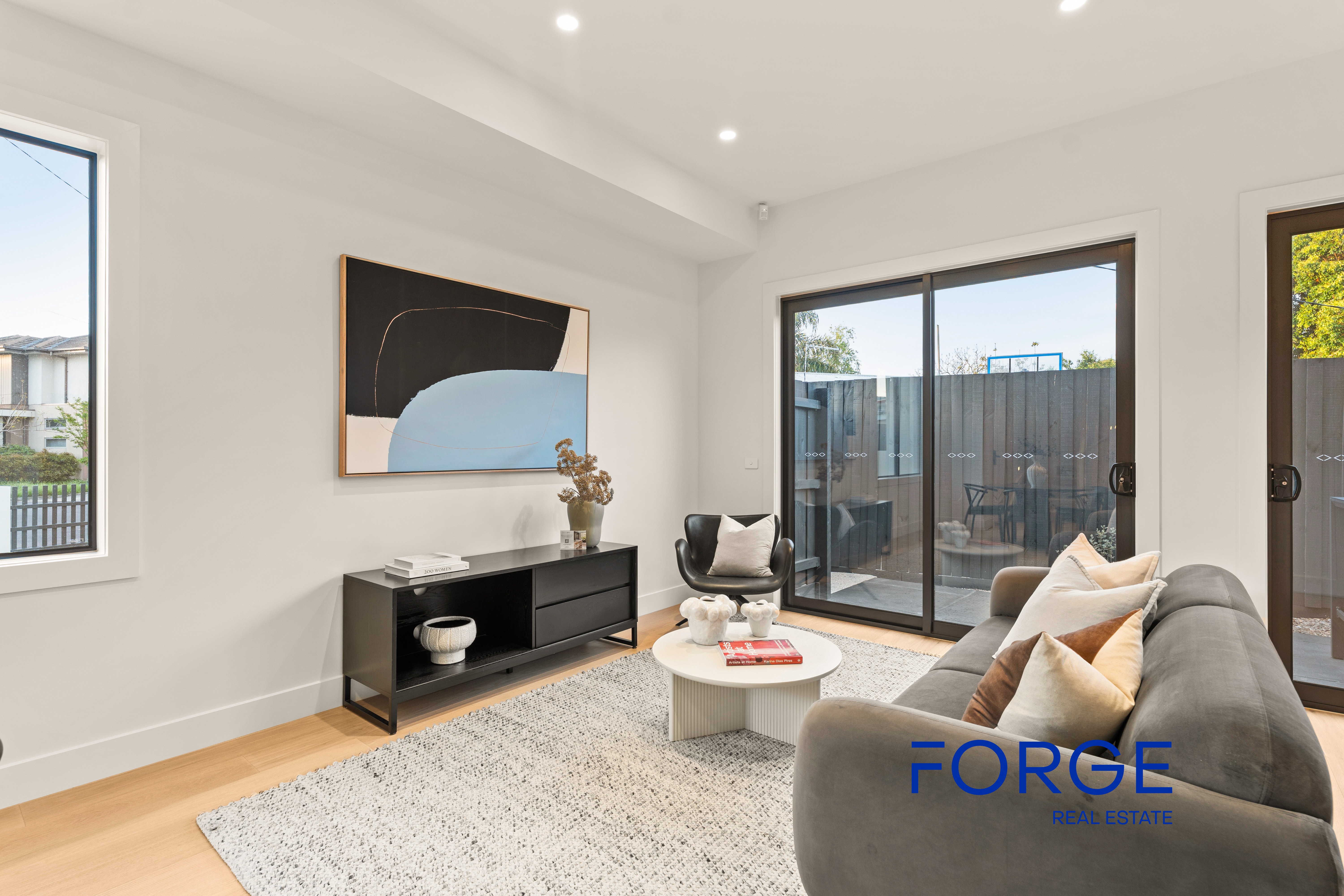 4B Sunlit Court, HAMPTON EAST