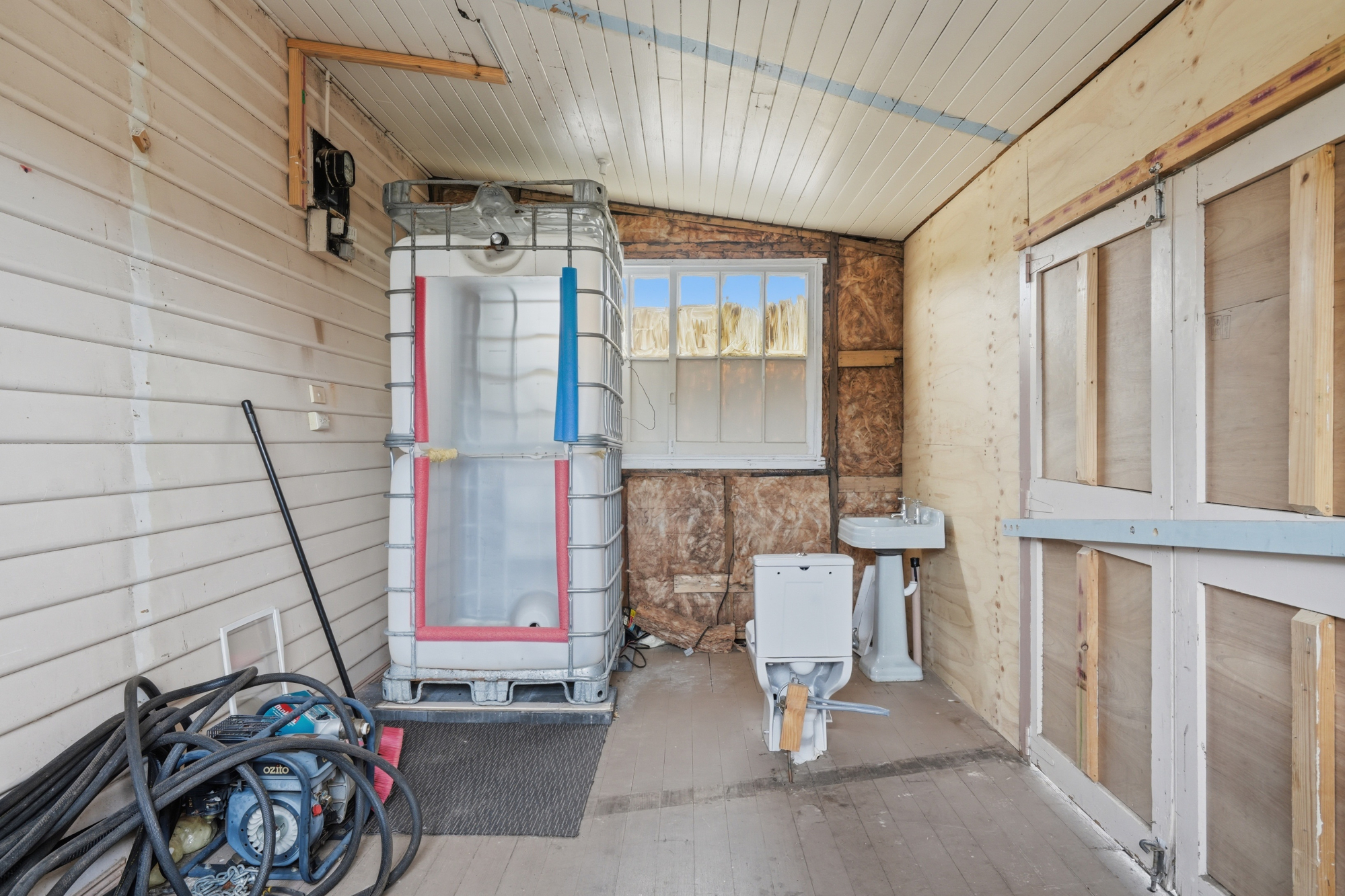 8-10 Royal George Road, Royal George