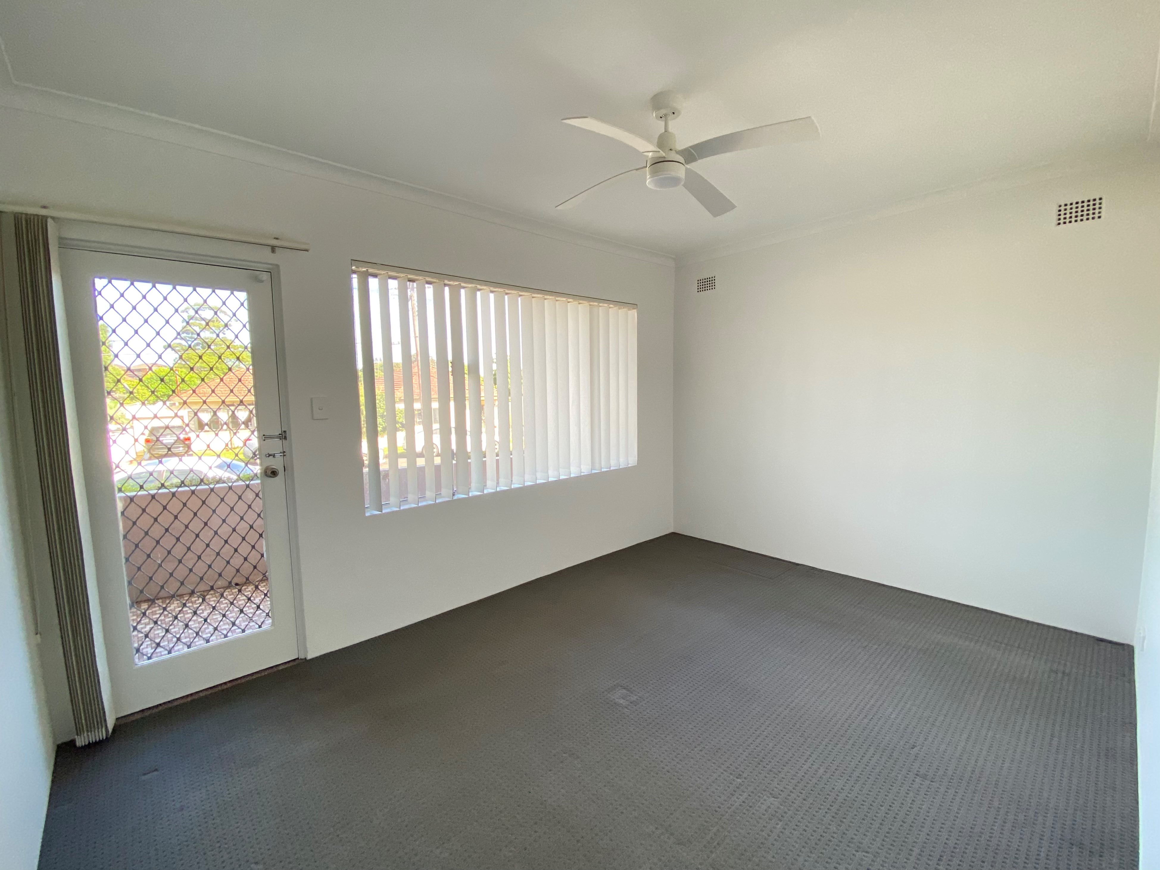 2 / 3 Bonds Road, Riverwood