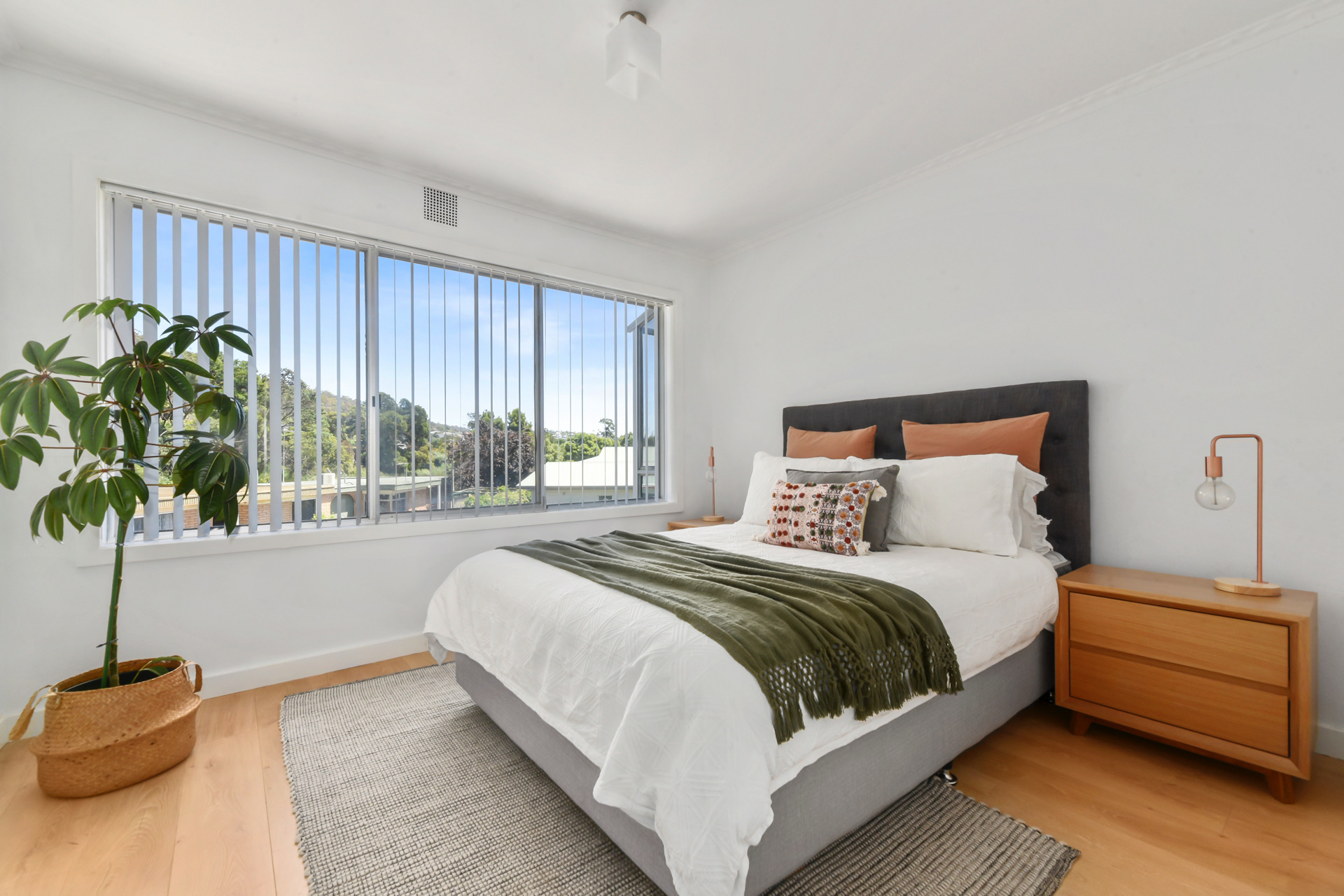 2 / 10 Rose Lane, South Launceston