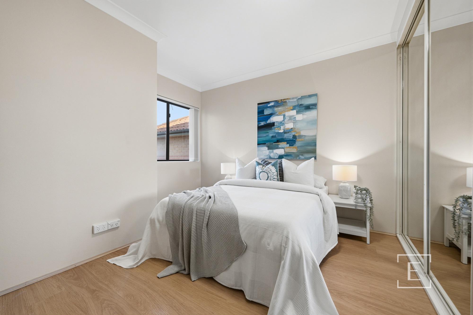 33 / 32 Hornsey Road, Homebush West