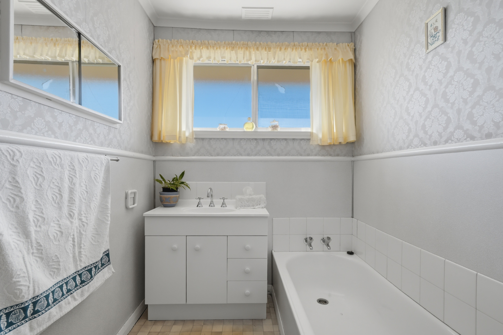 33 South Street, George Town